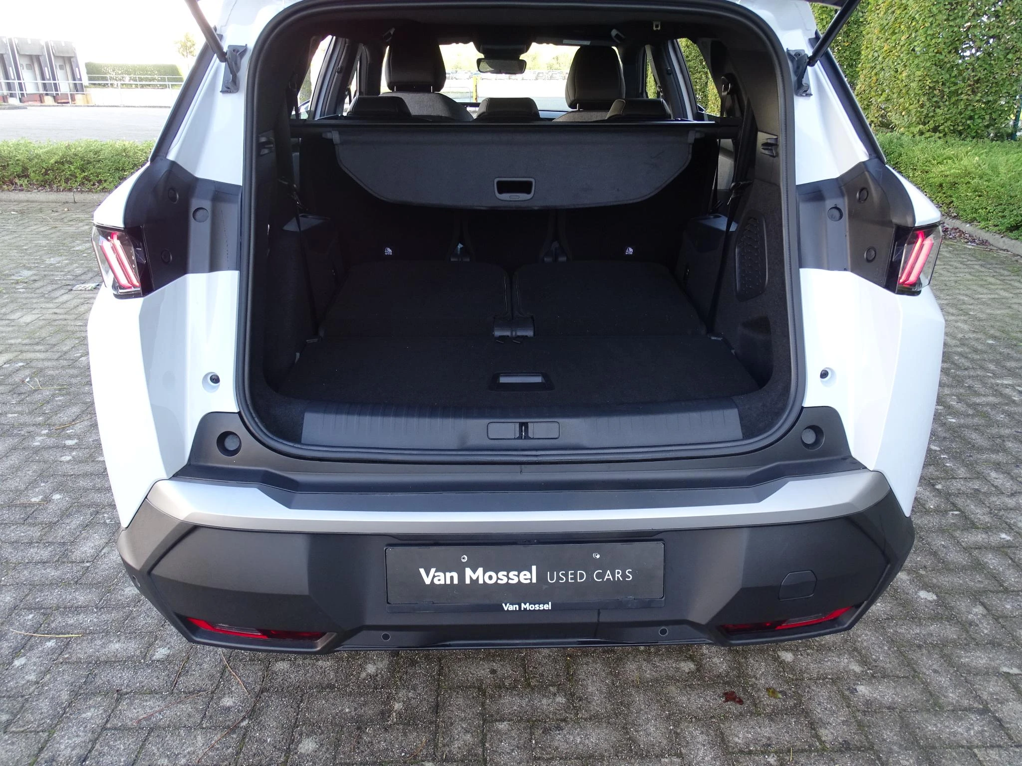 Peugeot-5008-image-18
