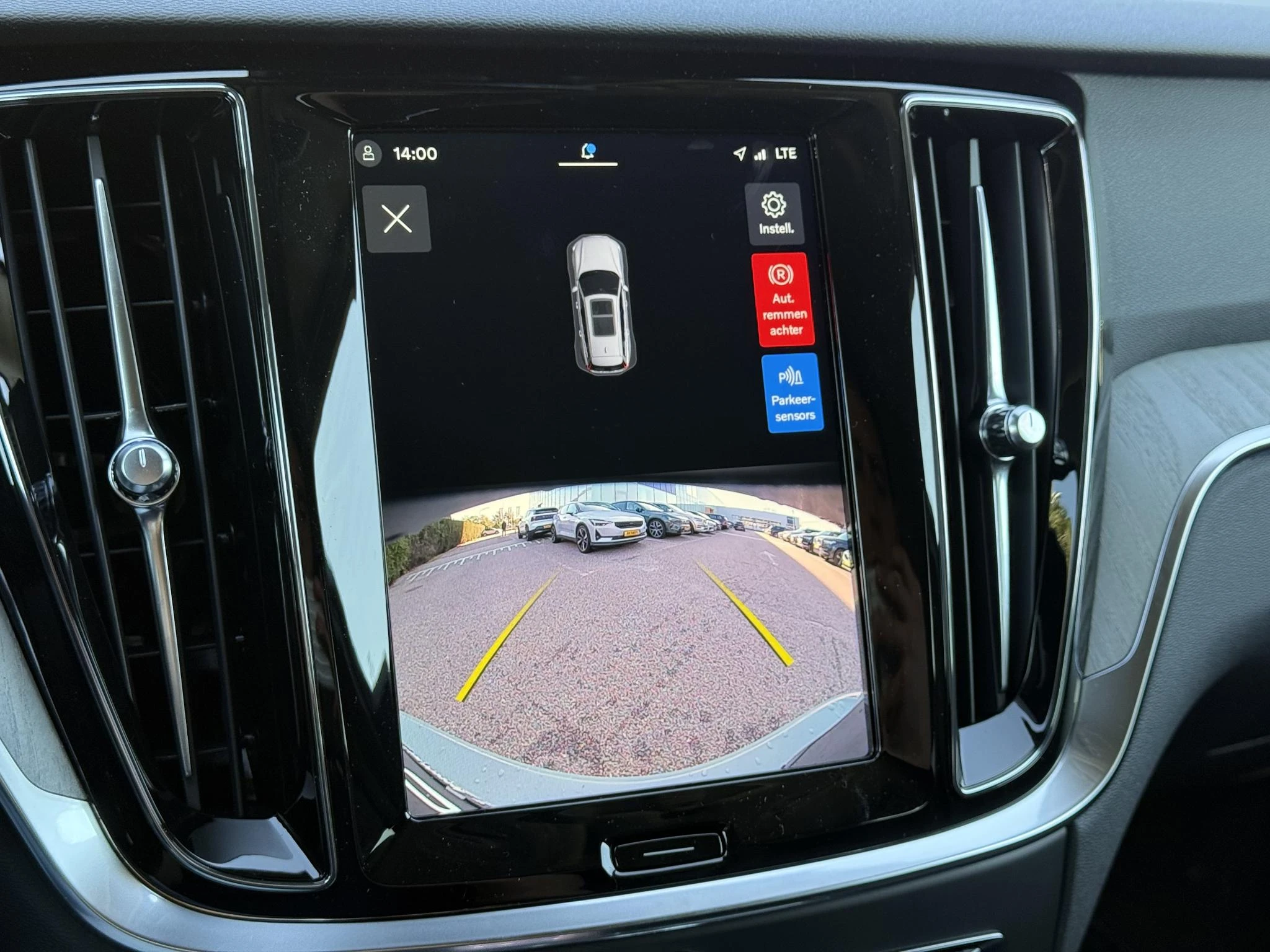 Volvo-V60-image-2