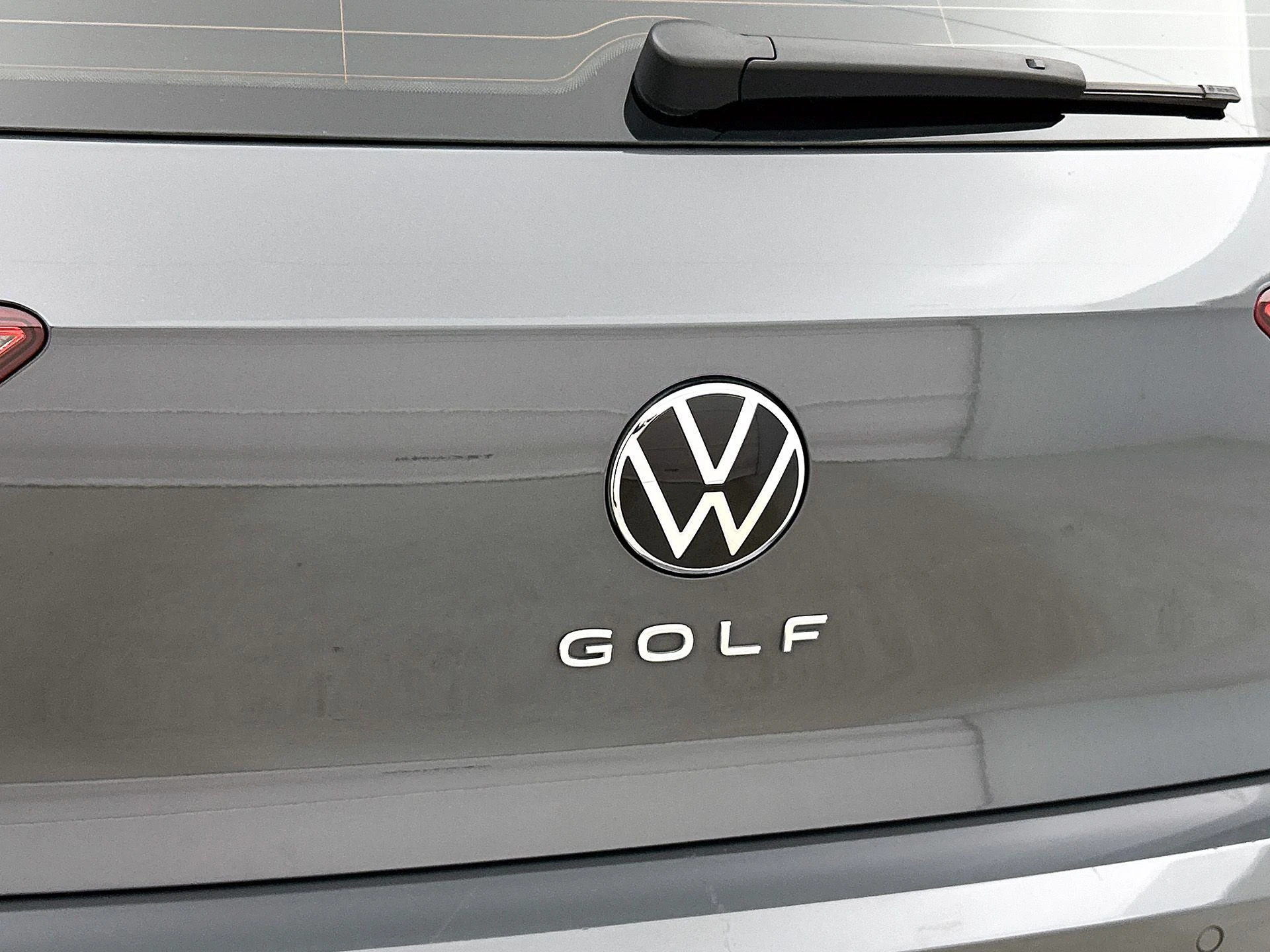 Volkswagen-Golf-image-21