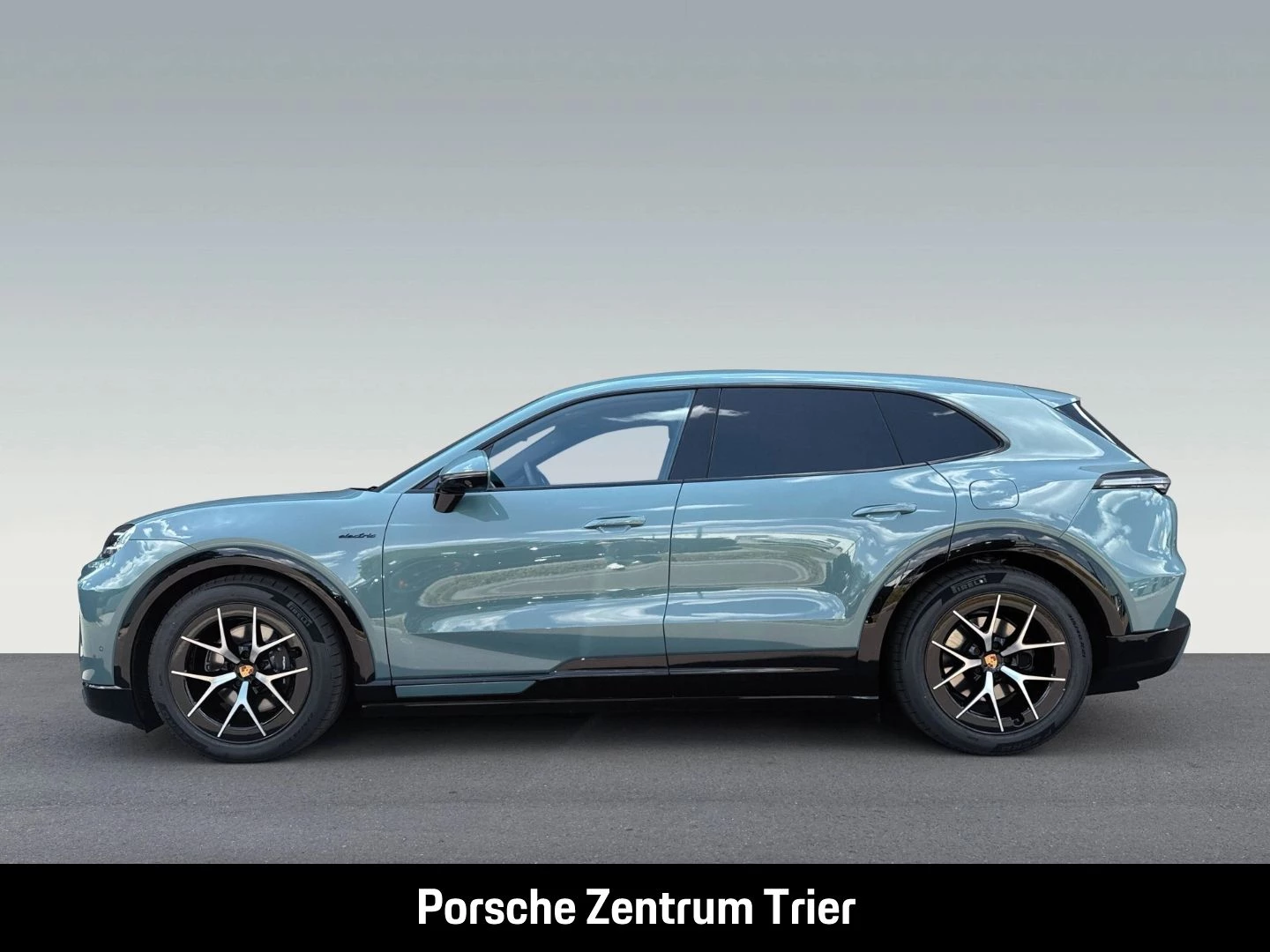 Porsche Cayenne Electric HA-Lenkung Head-Up BOSE 21-Zoll -