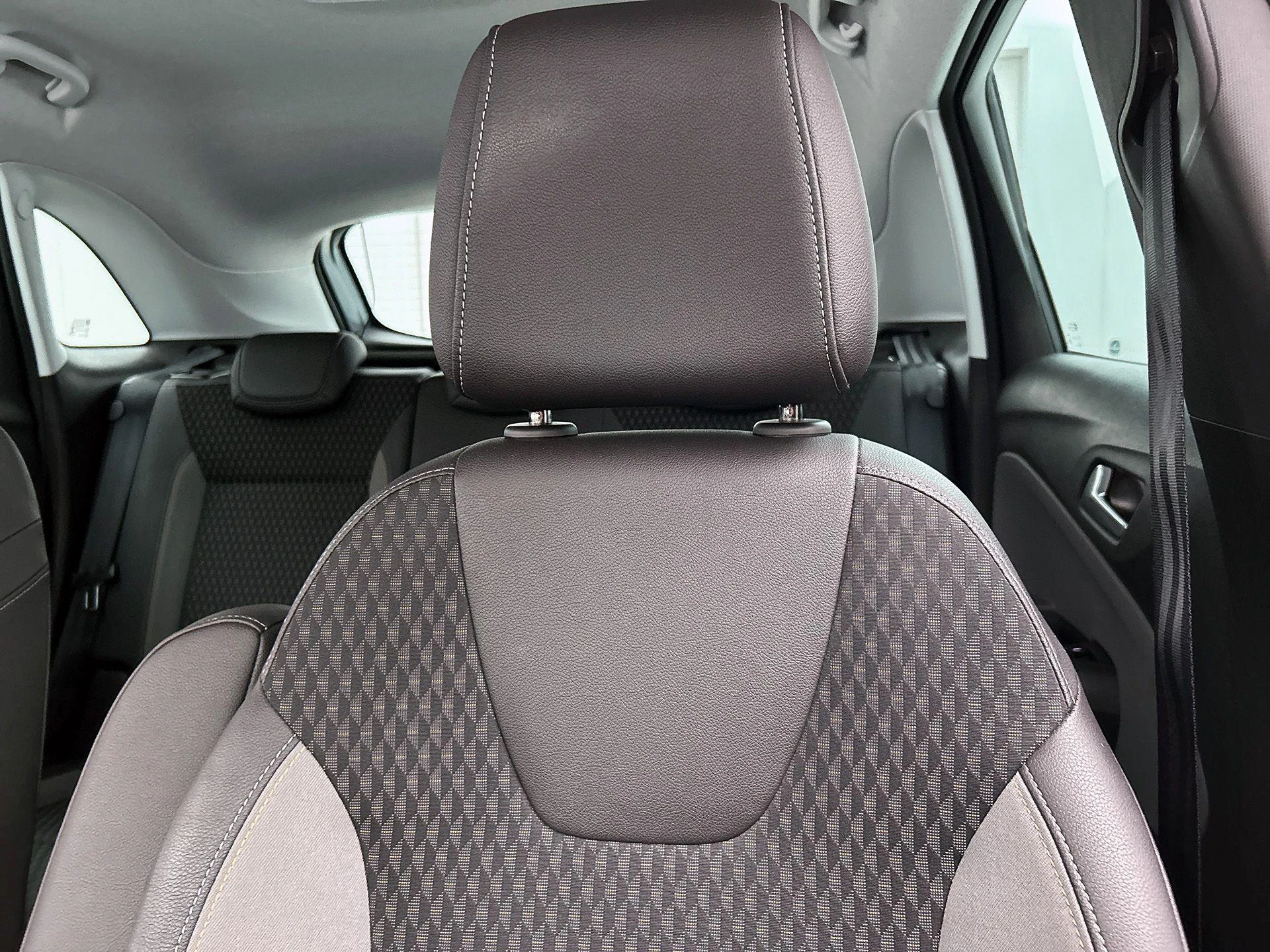 Opel-Crossland X-image-12