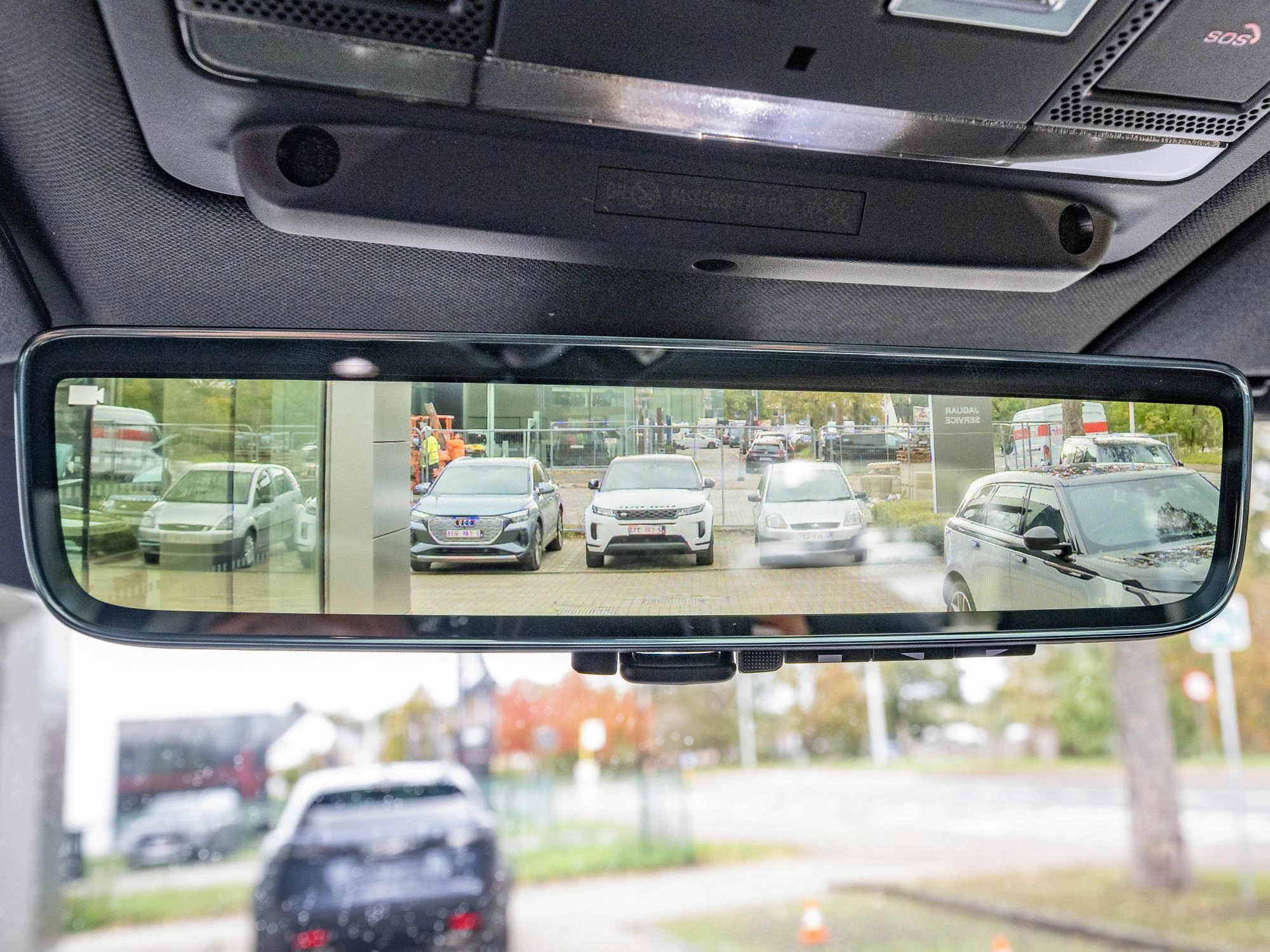 Land Rover-Defender-image-17