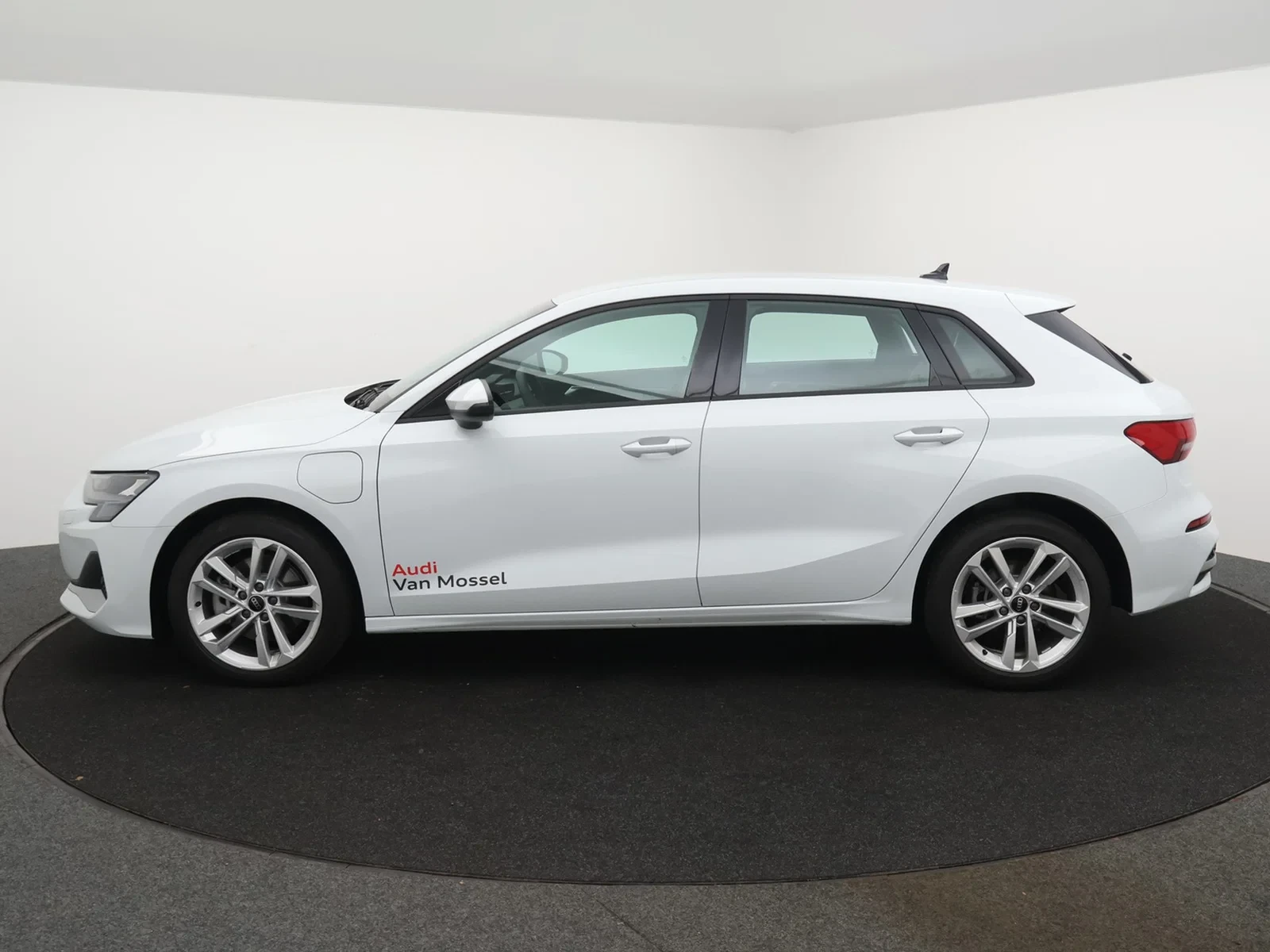 Audi A3 Sportback PHEV Audi A3 Sportback Advanced 40 TFSI e 204pk / DEMO