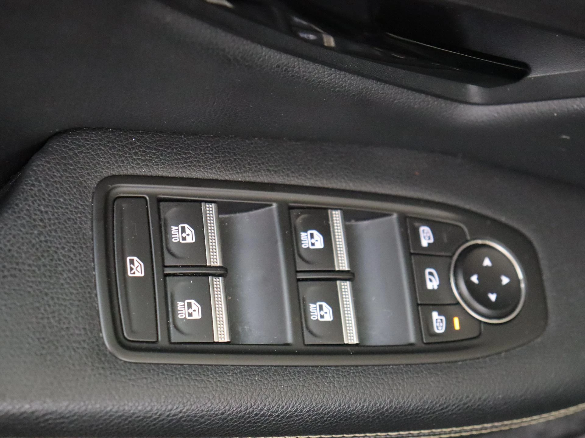 Renault-Megane E-Tech-image-23