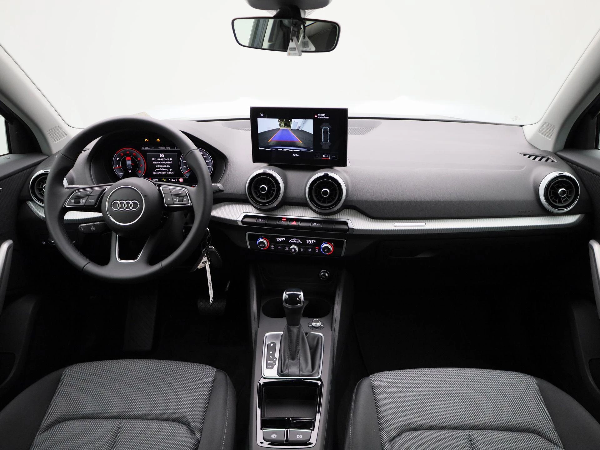 Audi-Q2-image-37