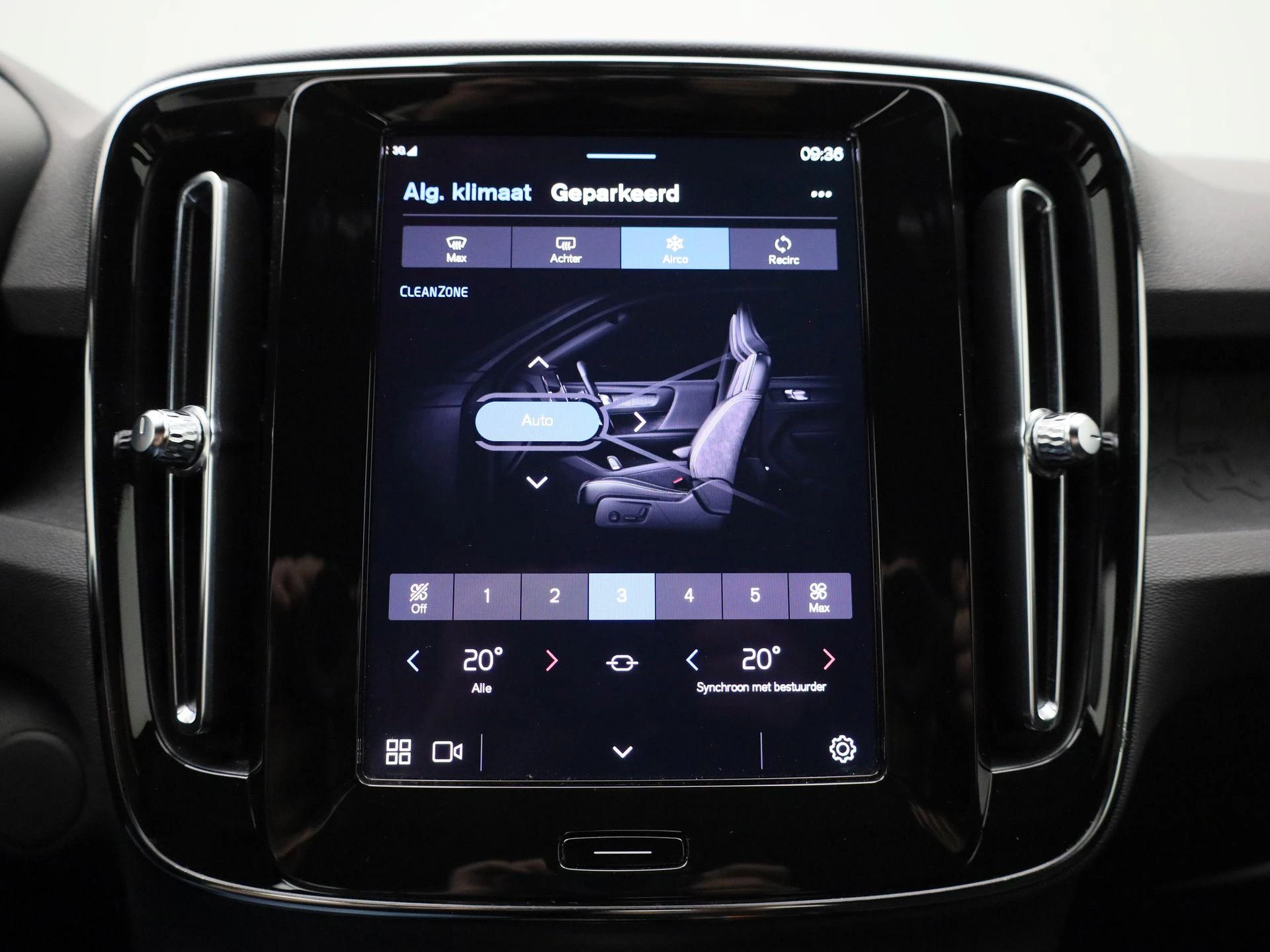Volvo XC40 Recharge Core