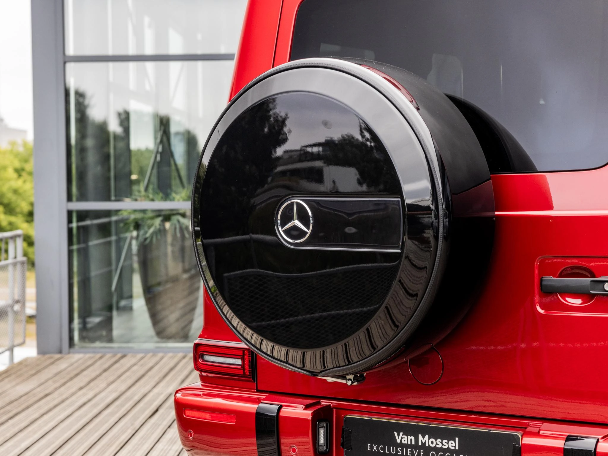 Mercedes-Benz-G-Klasse-image-11
