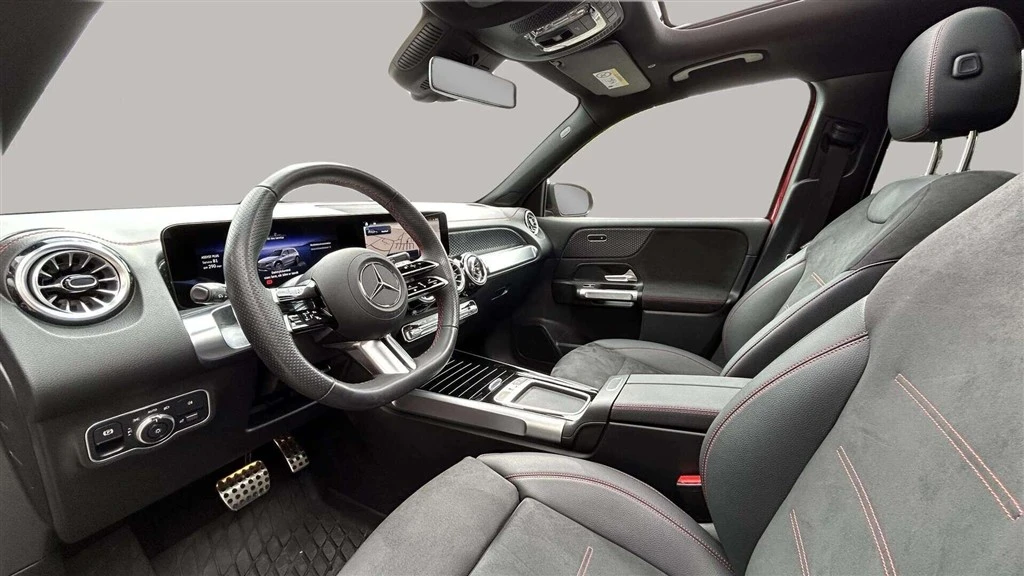 Mercedes-Benz-EQB-image-9