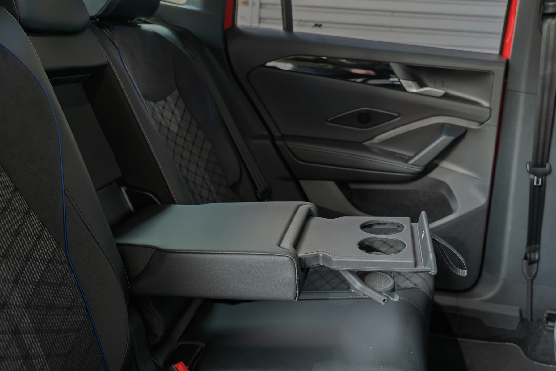 Volkswagen-Tiguan-image-40