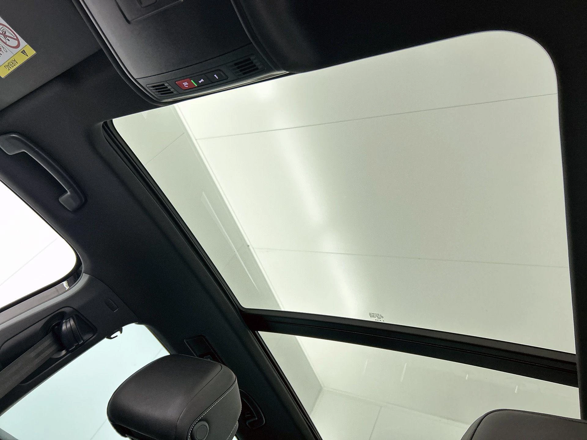 Volkswagen-Tiguan-image-22