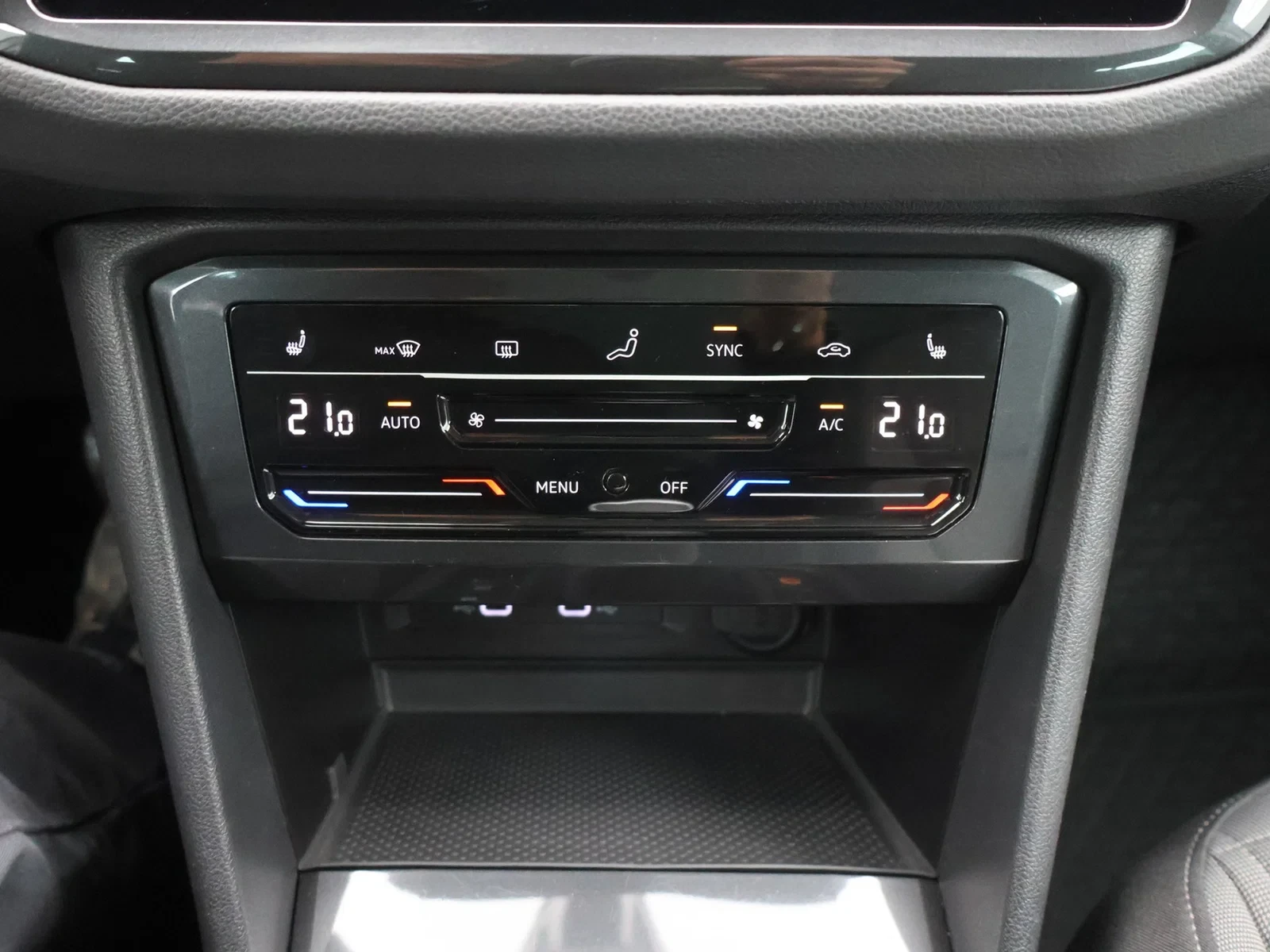 Volkswagen Tiguan Tiguan 1.5TSI Life 150PK *CAMERA*ACC*PDC*APP-CONNECT*ZETELVERWARMING*...*