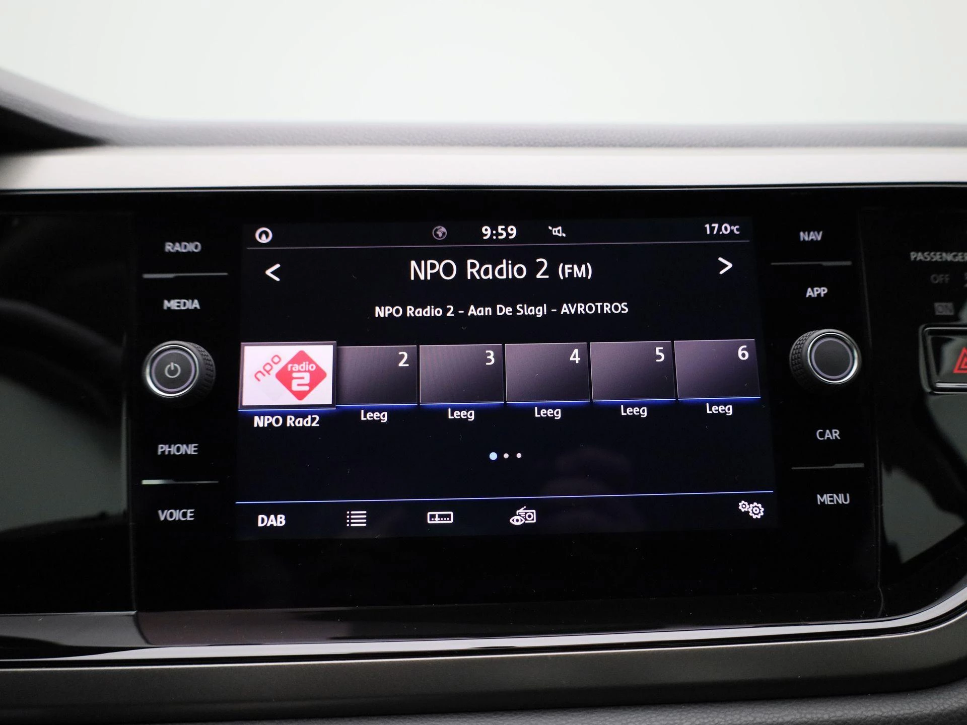 Volkswagen-Polo-image-14