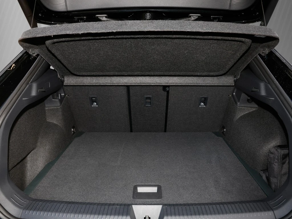 Volkswagen-T-Roc-image-5