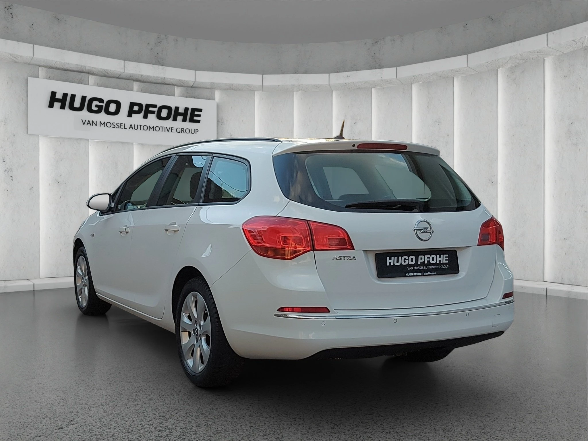 Opel-Astra-image-2