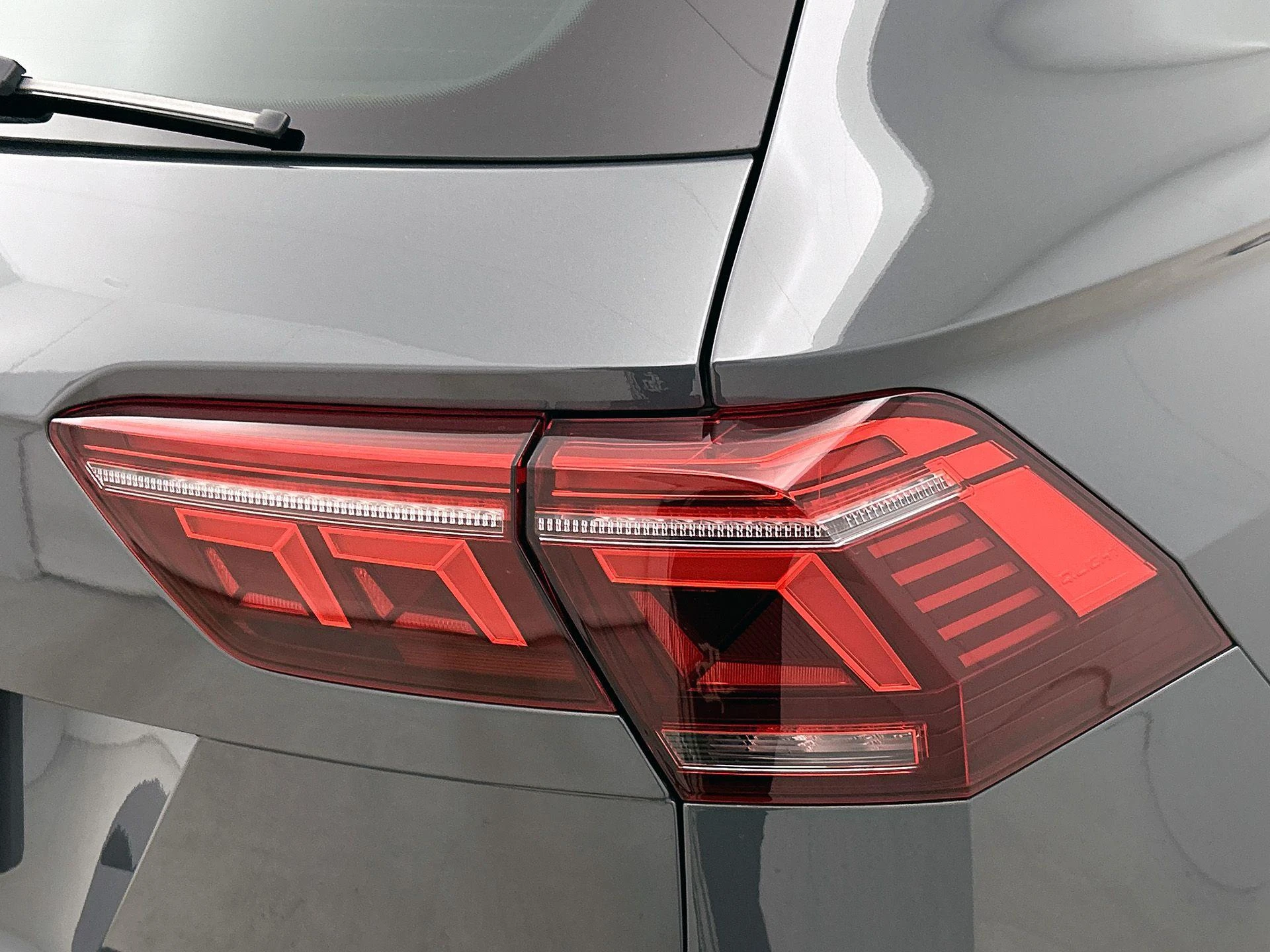 Volkswagen-Tiguan-image-27