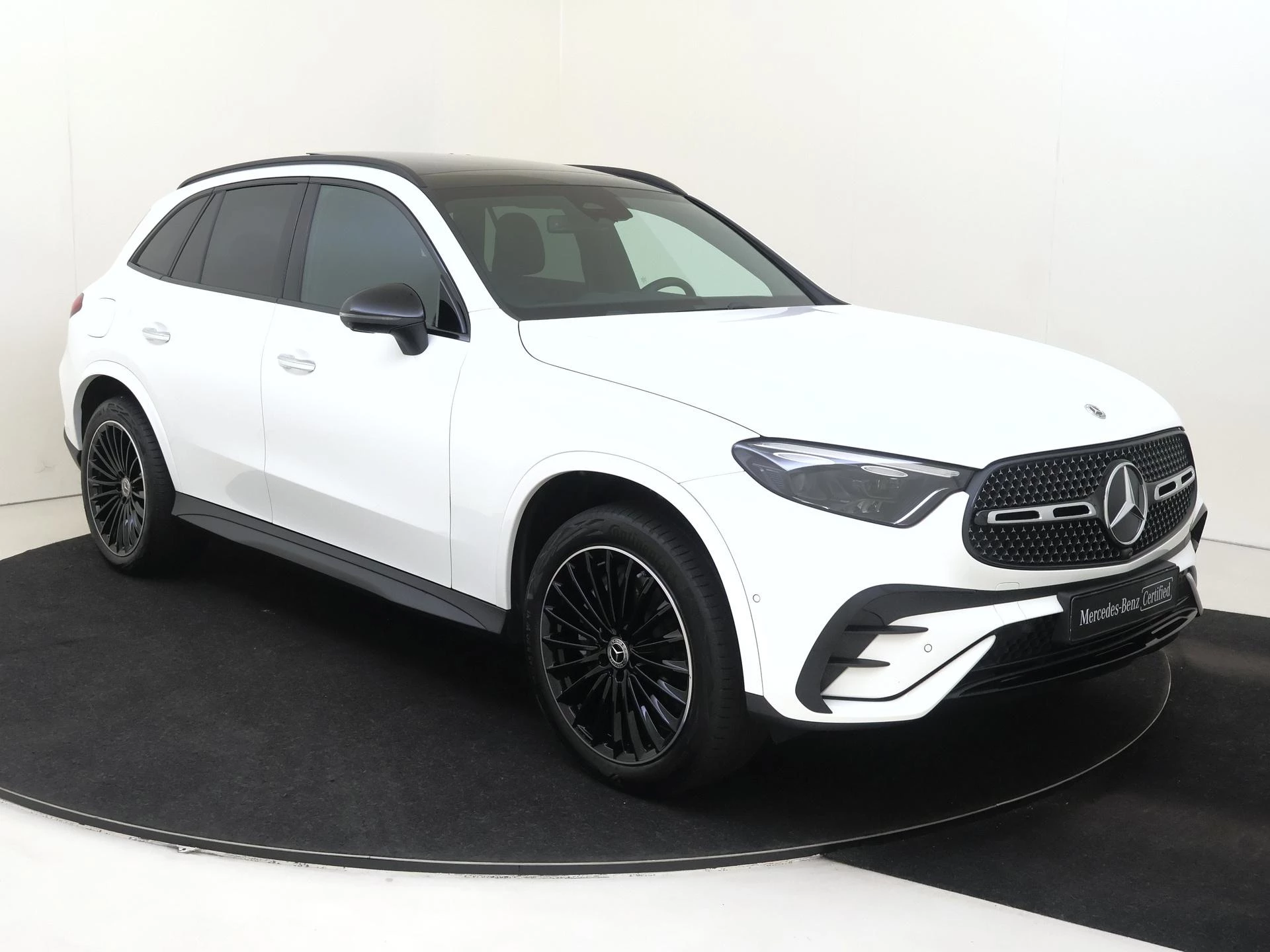 Mercedes-Benz-GLC-image-4