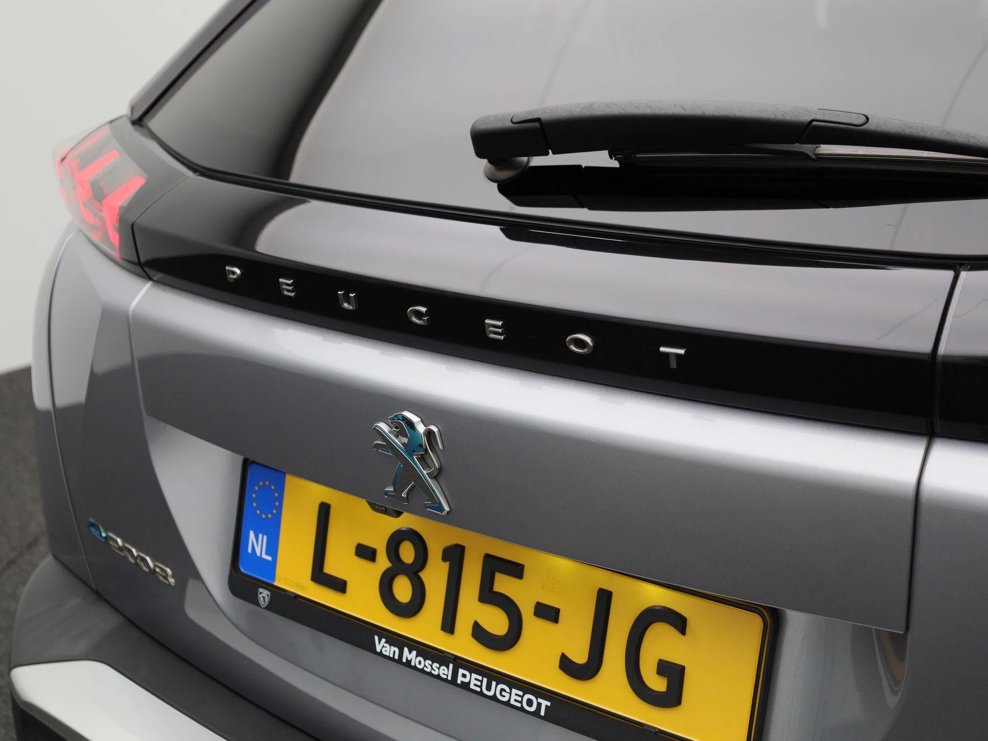 Peugeot-e-2008-image-44