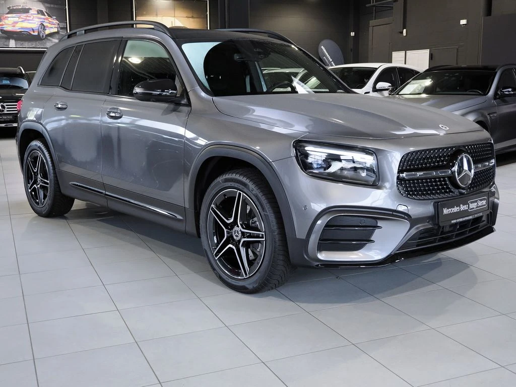 Mercedes-Benz-GLB 200 d-image-4