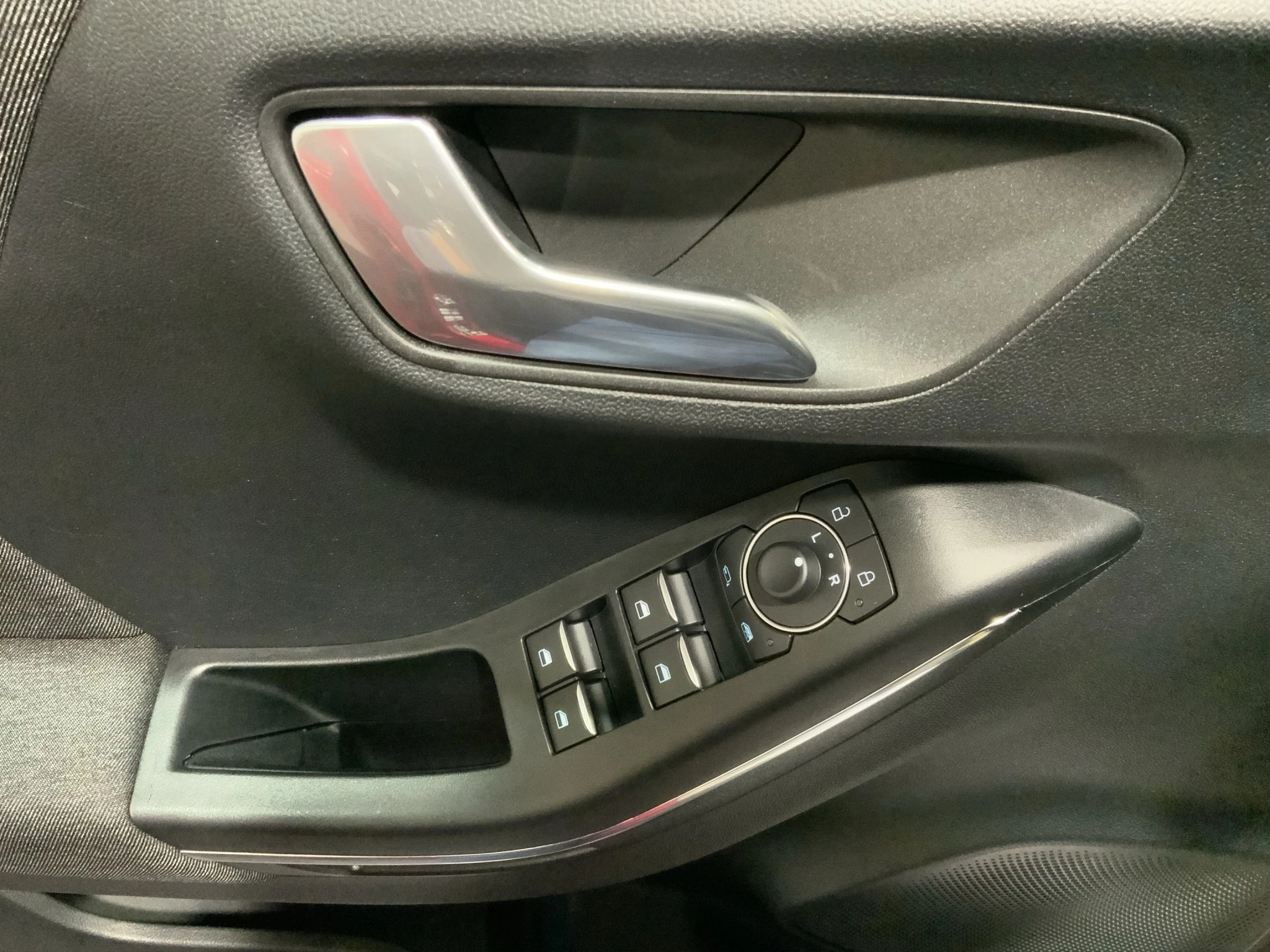 Ford Puma Titanium | E-HK | Pano | GJR | LED