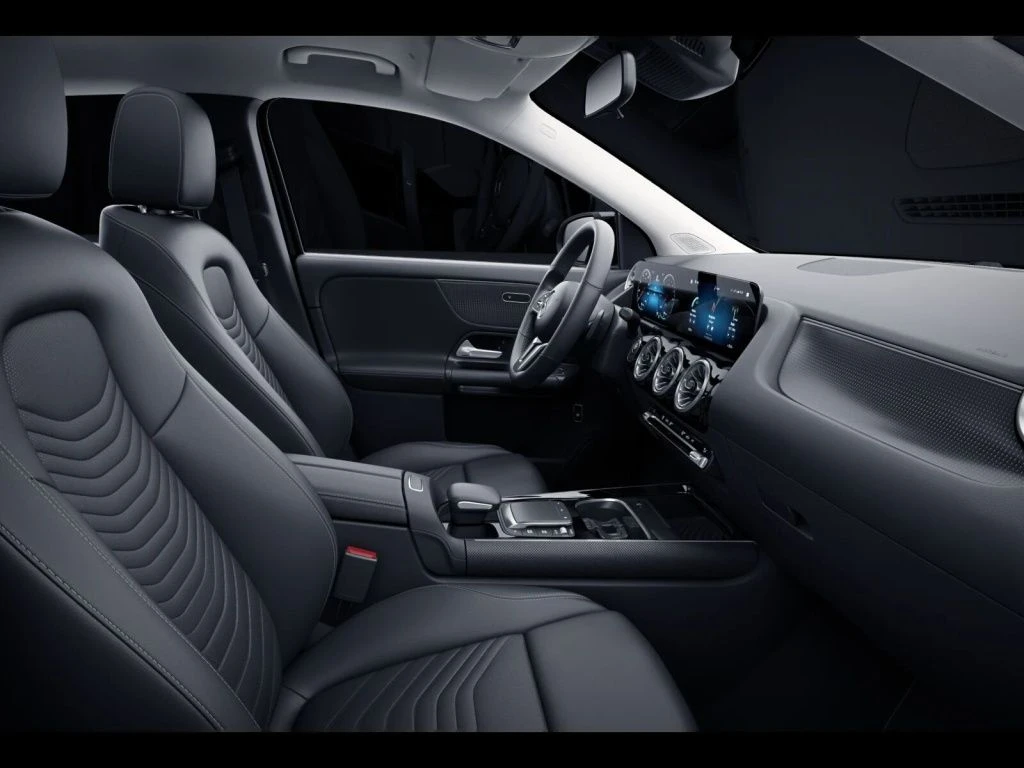 Mercedes-Benz-GLA 250 e-image-10
