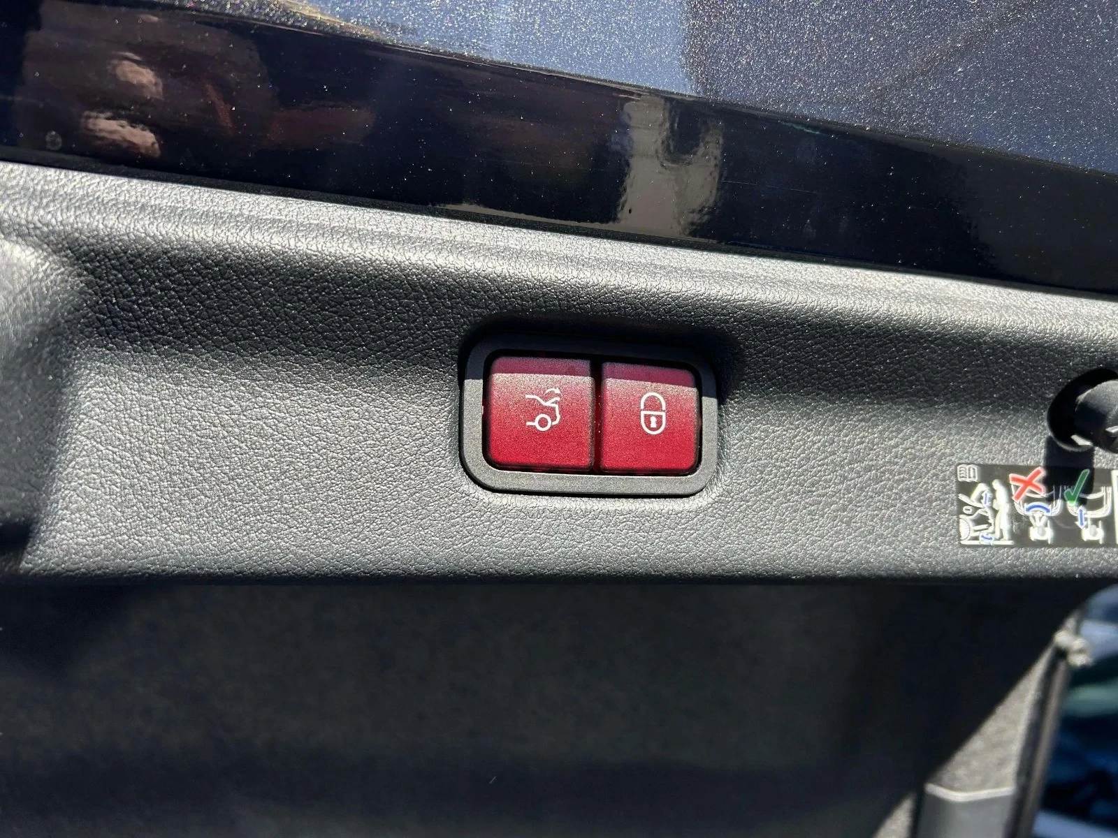 Mercedes-Benz-EQE-image-22