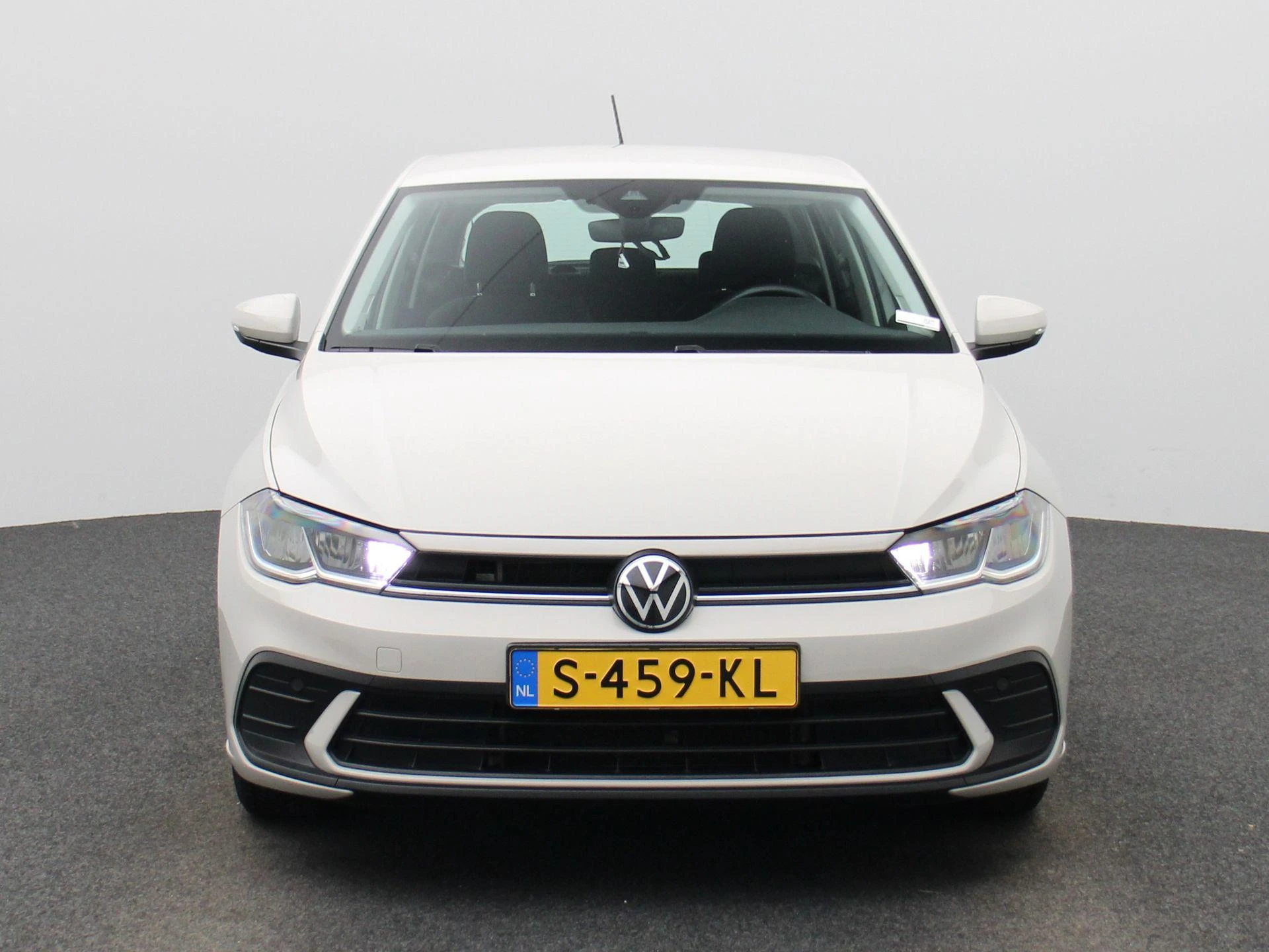 Volkswagen-Polo-image-3