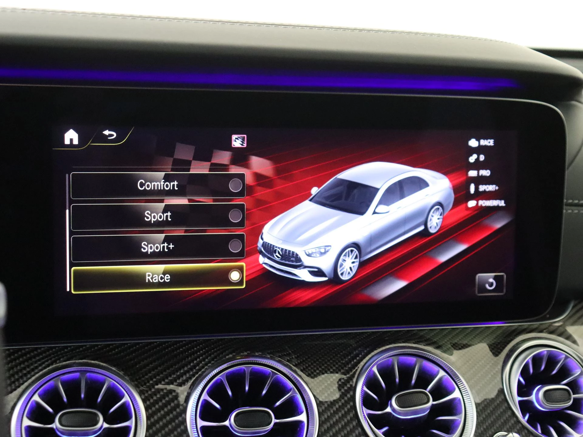 Mercedes-Benz-E-Klasse-image-23