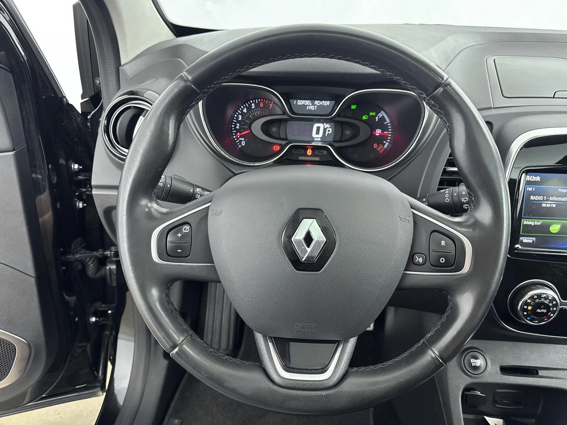 Renault-Captur-image-24