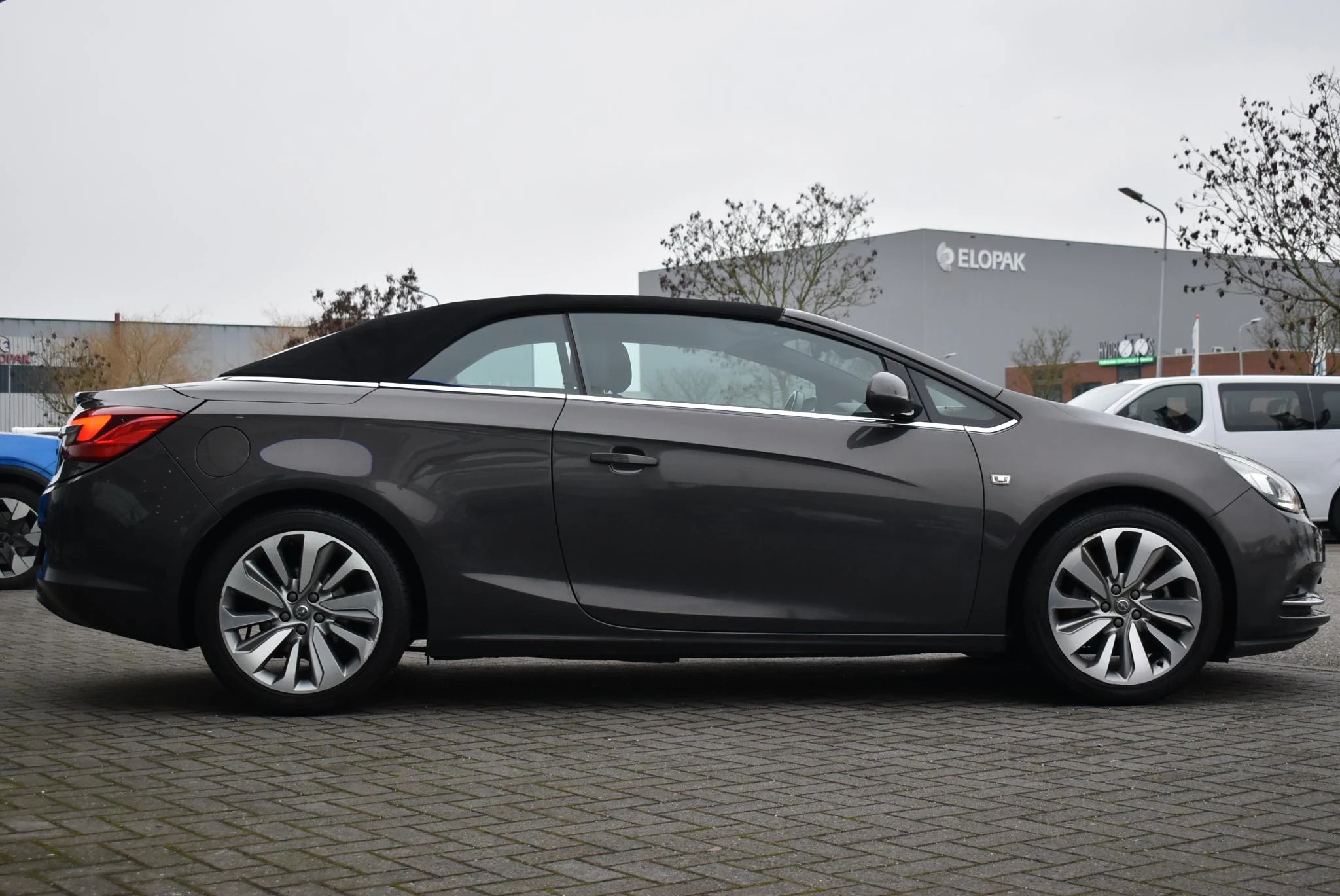 Opel-Cascada-image-3