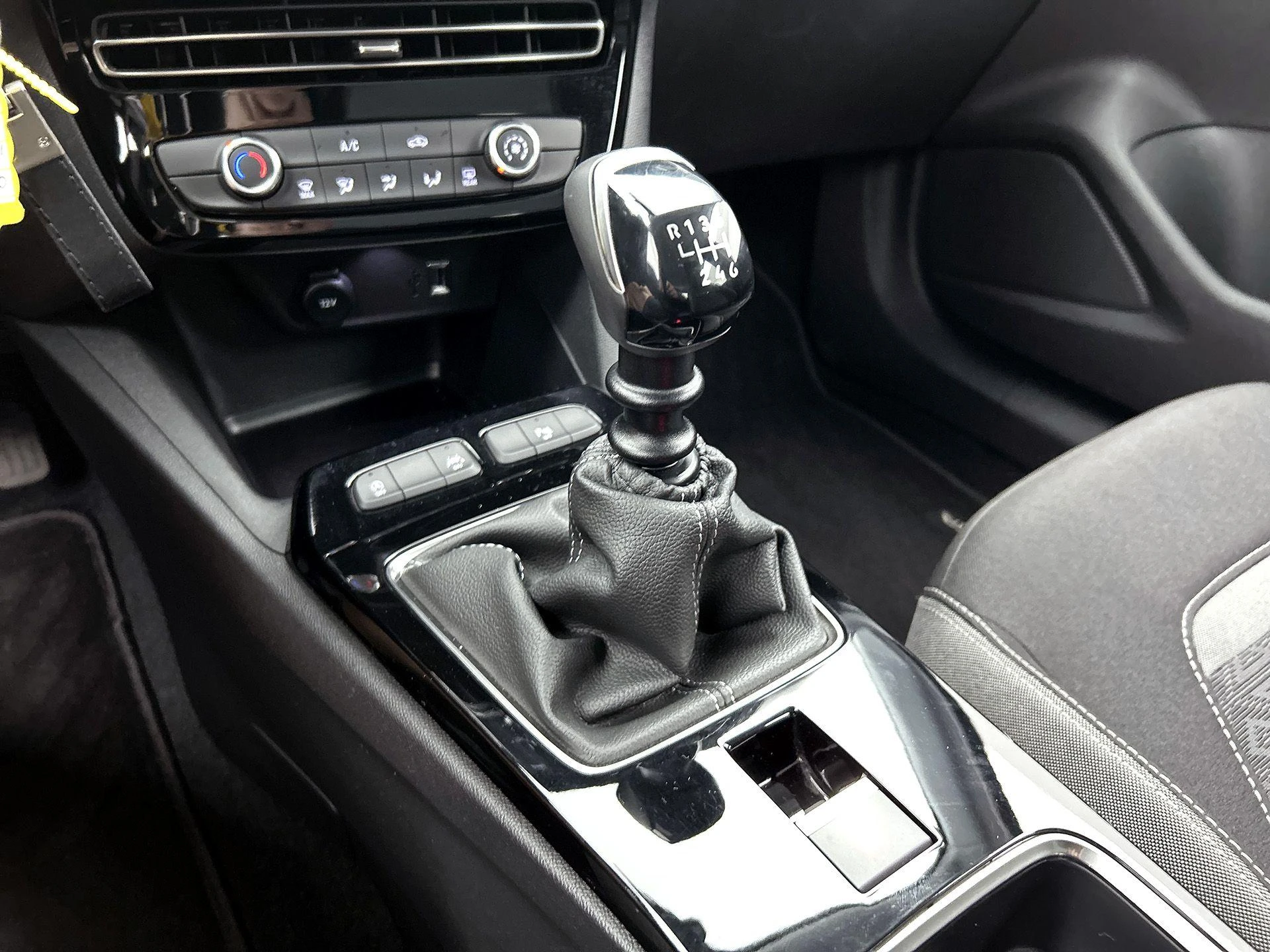 Opel-Mokka-image-27