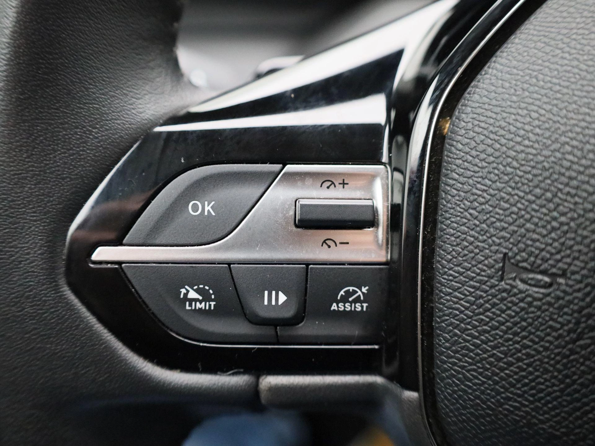 Peugeot-308-image-19