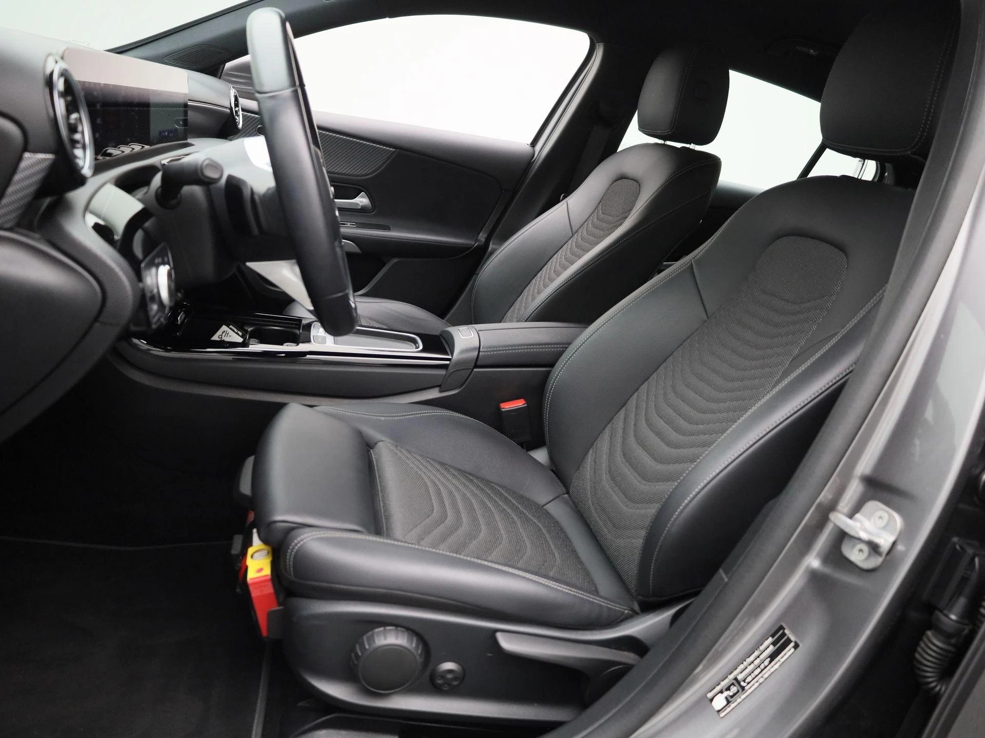 Mercedes-Benz-A-Klasse-image-10