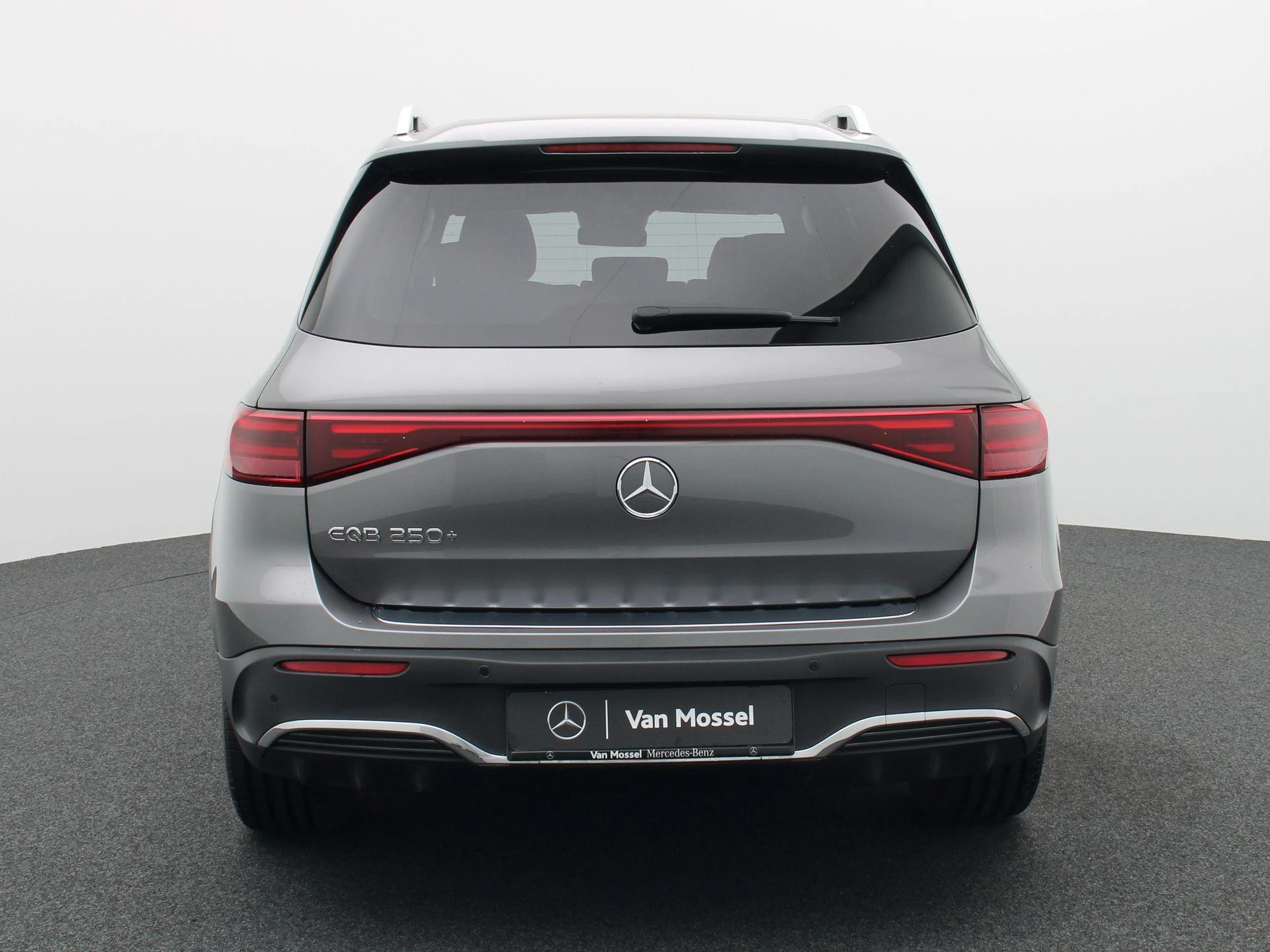 Mercedes-Benz EQB 250+ AMG Line + PANORAMISCH DAK + CARPLAY + ADVANCED SOUND +