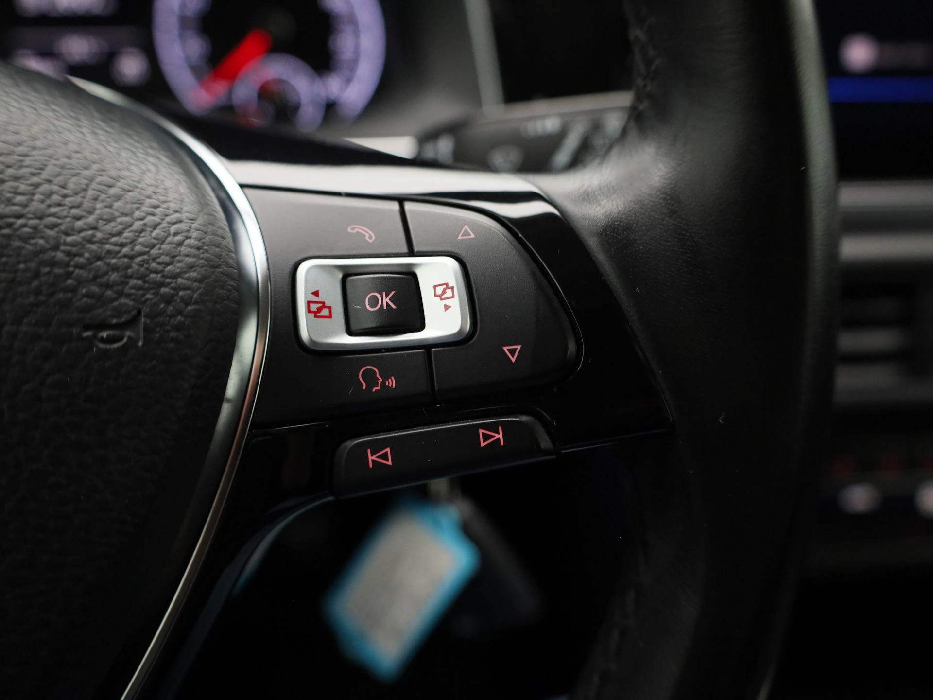 Volkswagen-Polo-image-14