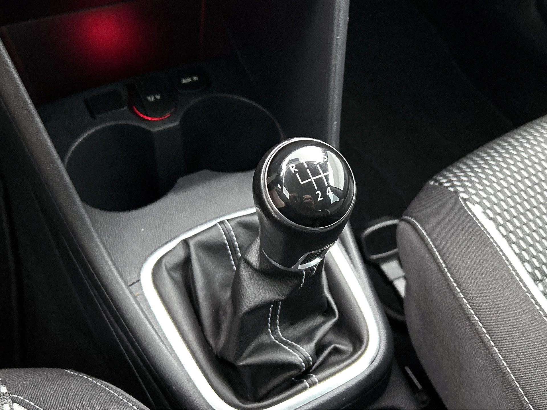 Volkswagen-Polo-image-20