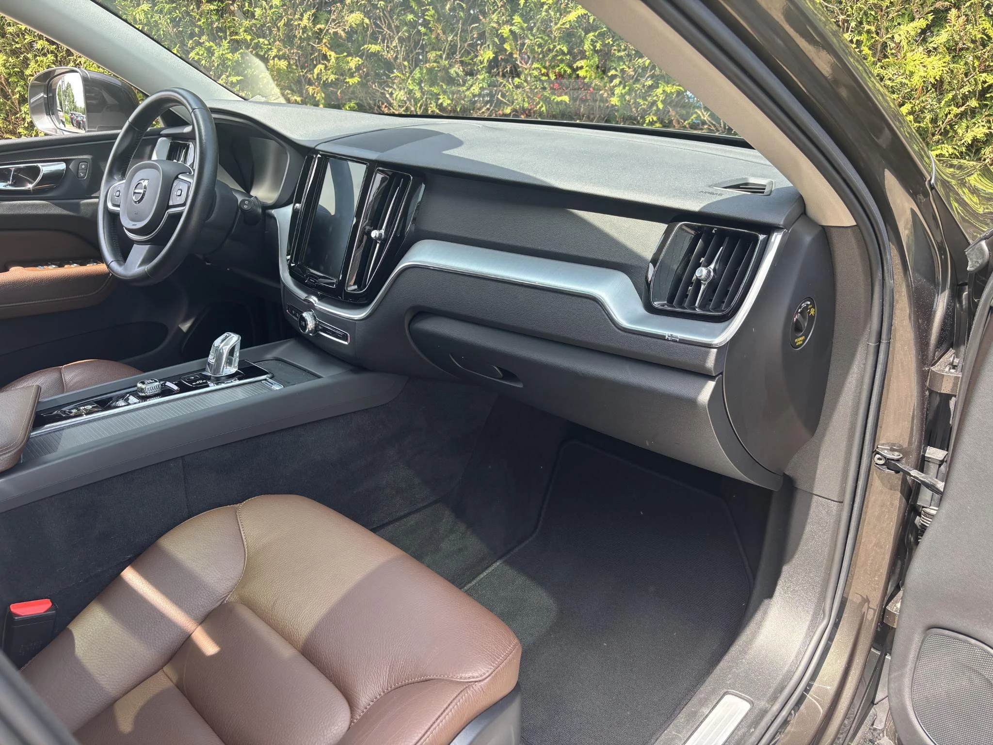 Volvo XC60 T8 Twin Engine AWD Momentum Luchtvering Heico Aut.
