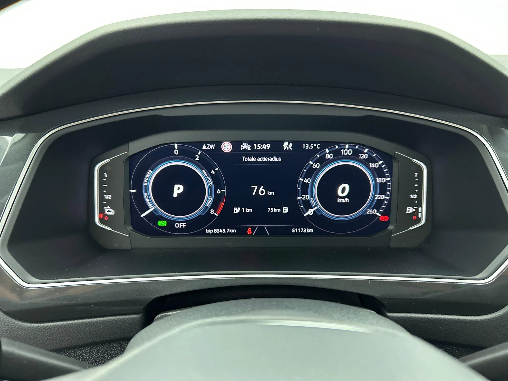 Volkswagen-Tiguan-image-13