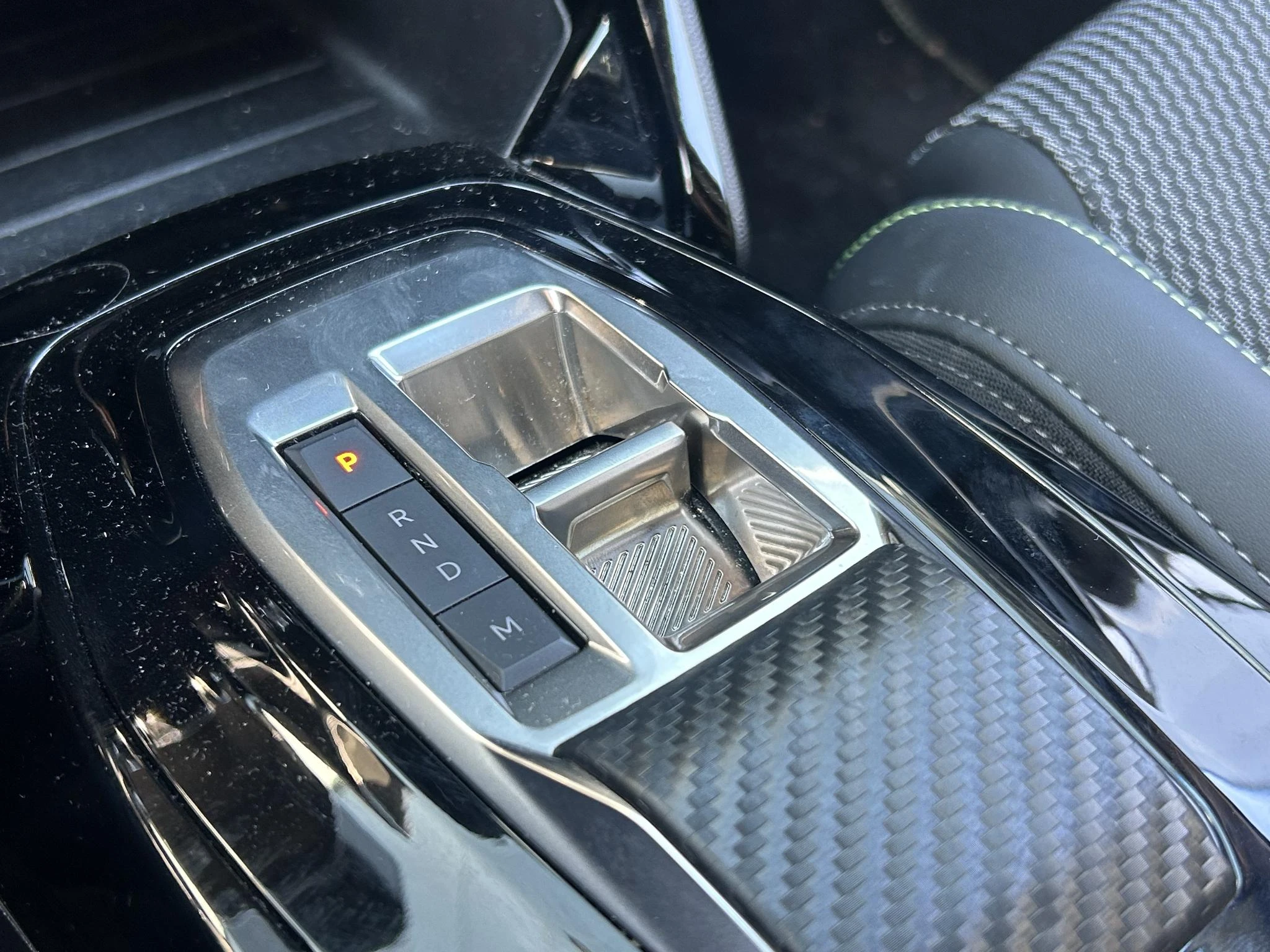 Peugeot-208-image-18