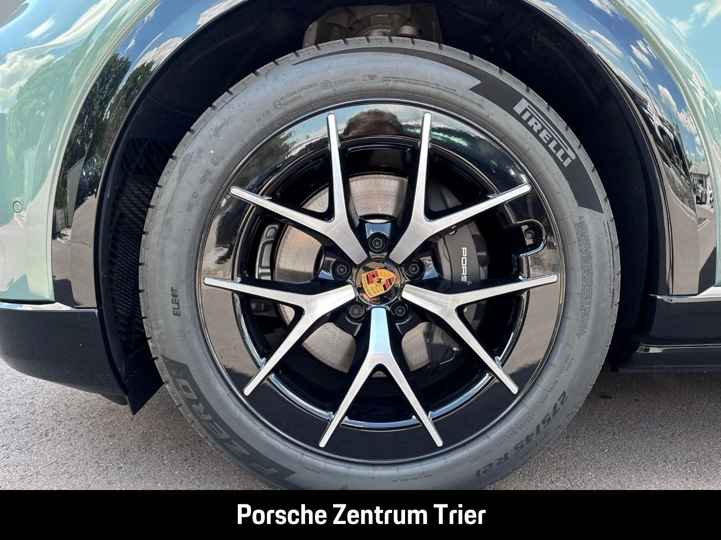 Porsche Cayenne Electric HA-Lenkung Head-Up BOSE 21-Zoll -
