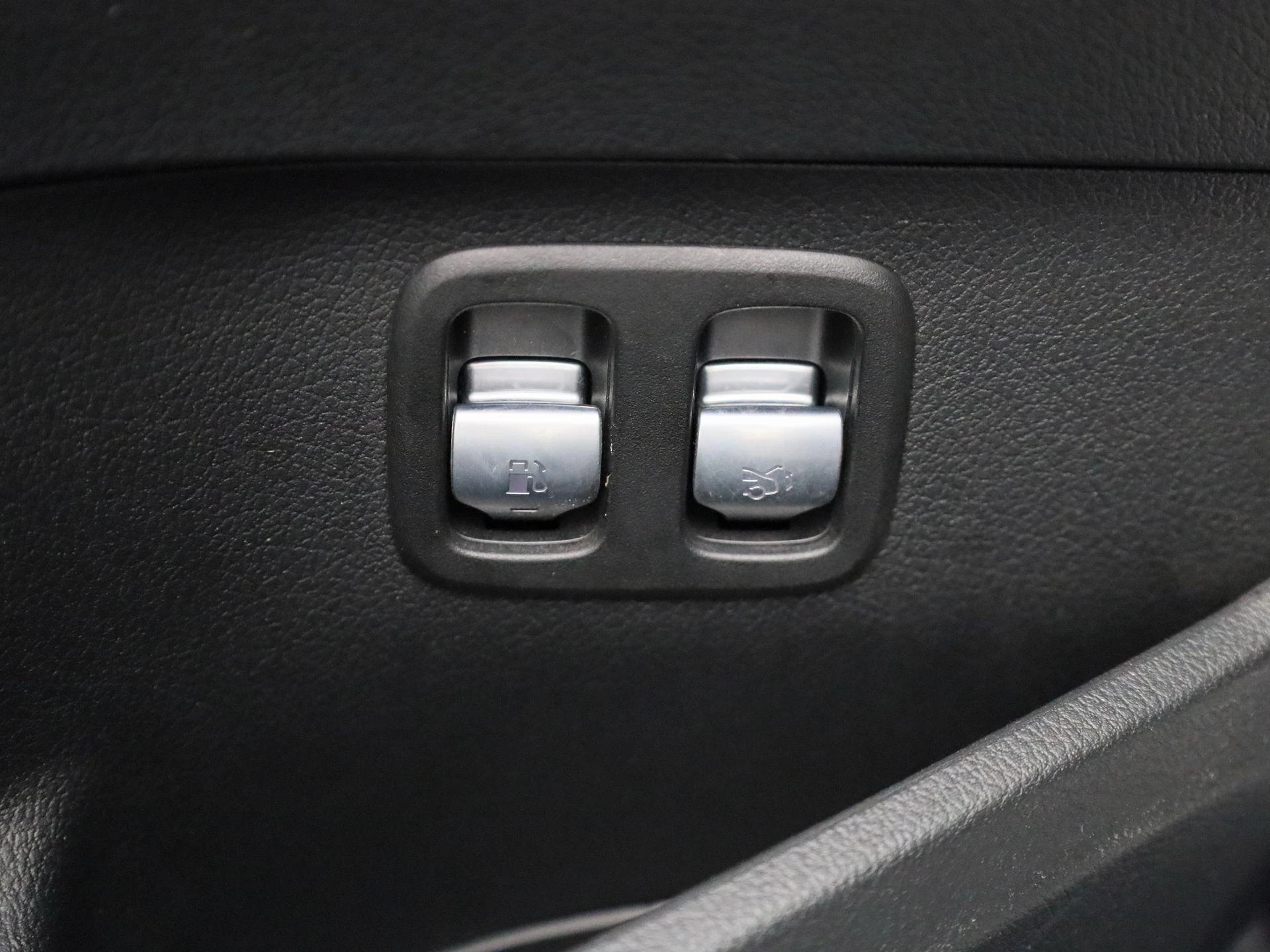 Mercedes-Benz-C-Klasse-image-34