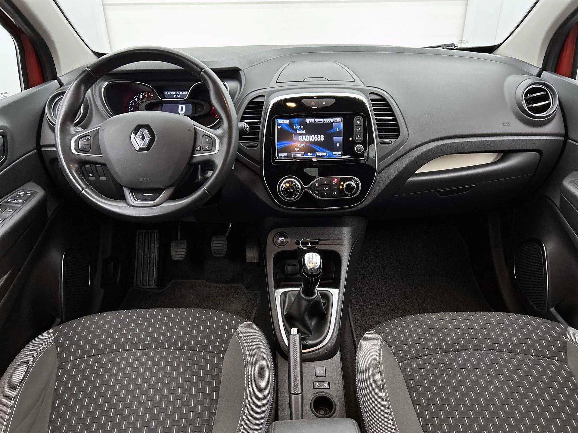 Renault-Captur-image-20
