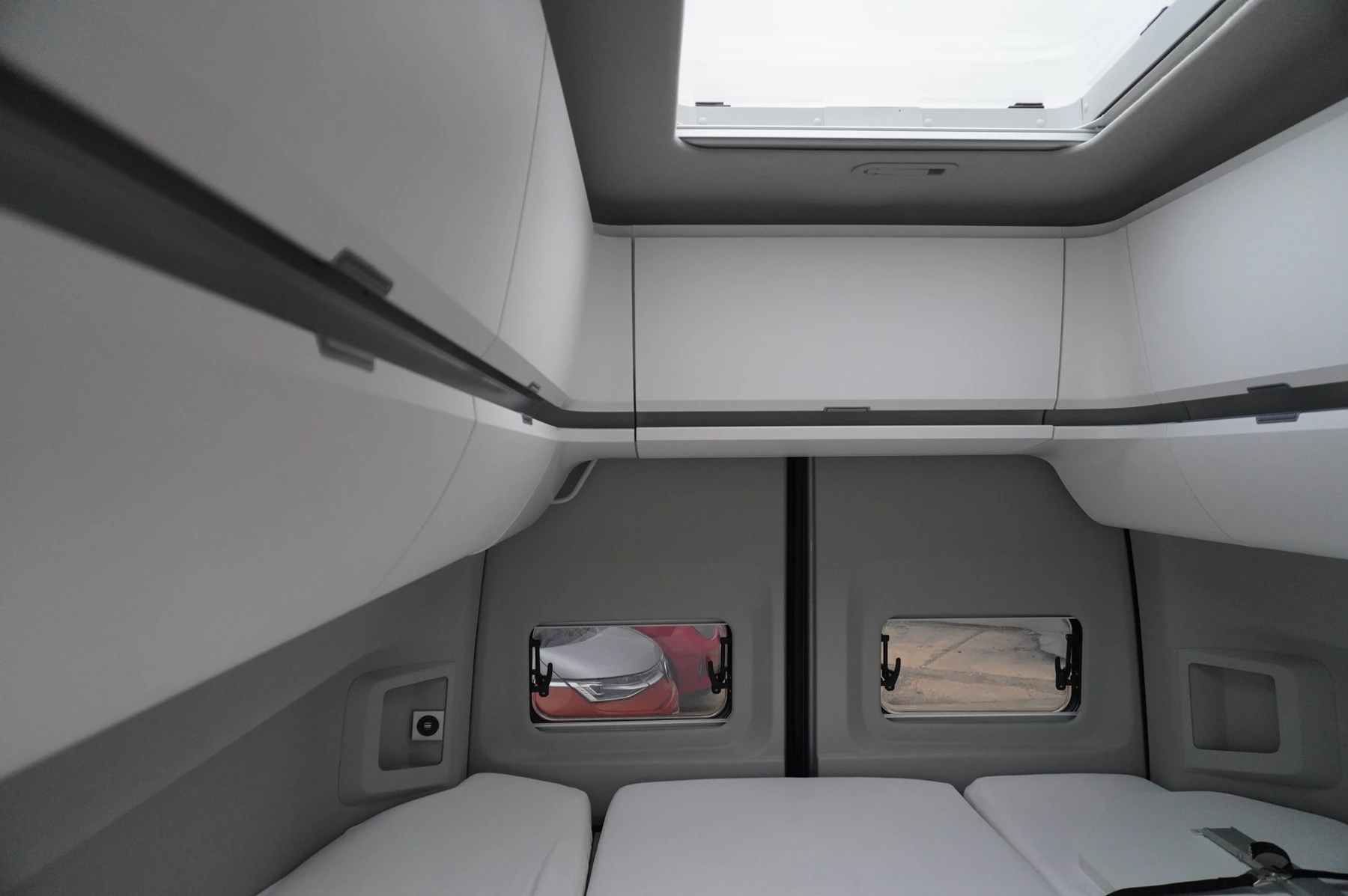 Volkswagen-California-image-37