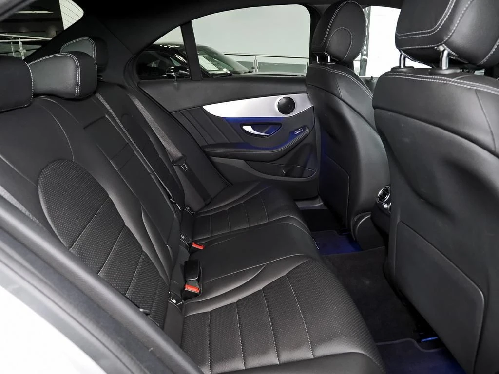 Mercedes-Benz-C-Klasse 300 de-image-14