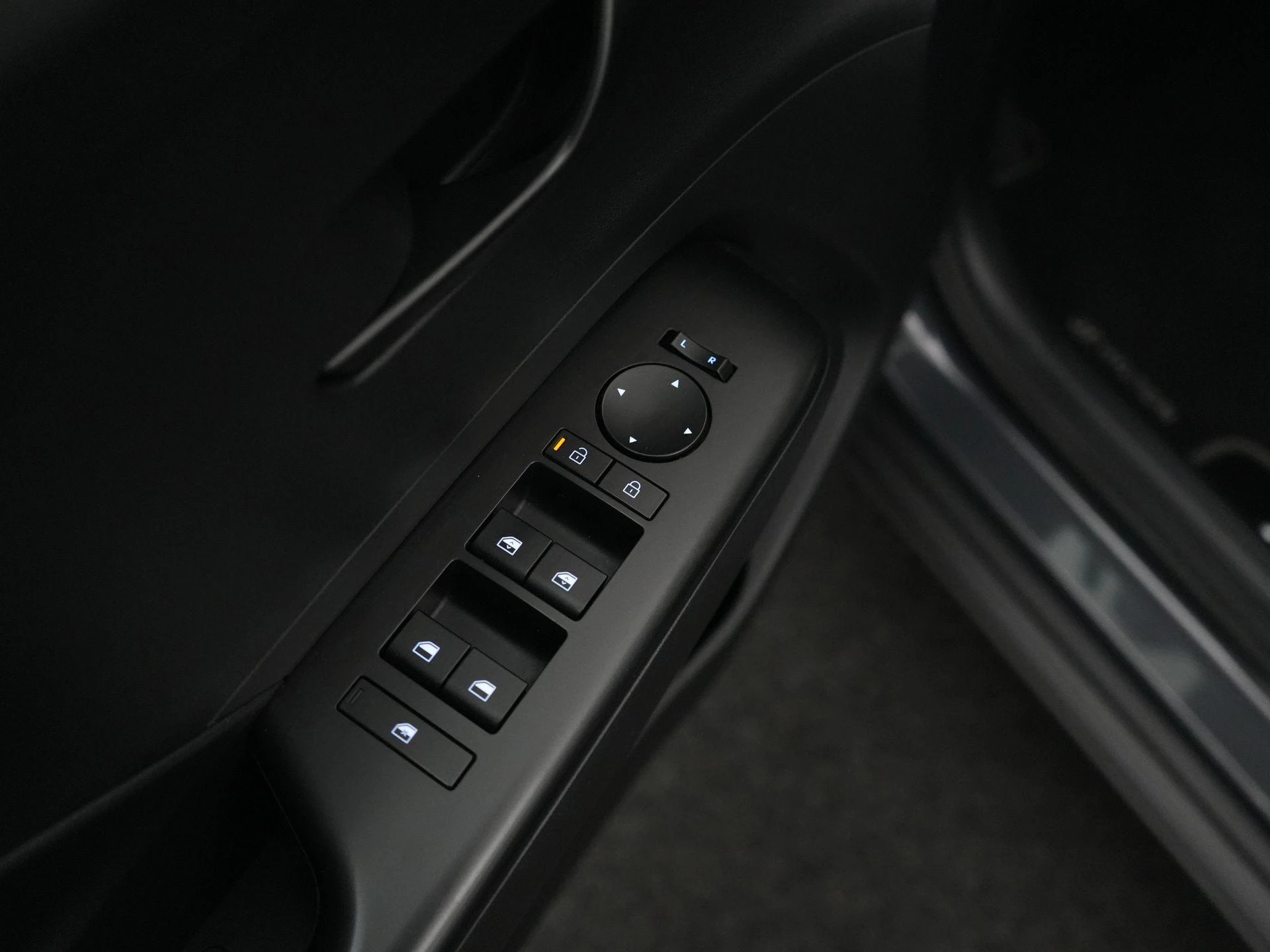 Hyundai-Kona-image-33