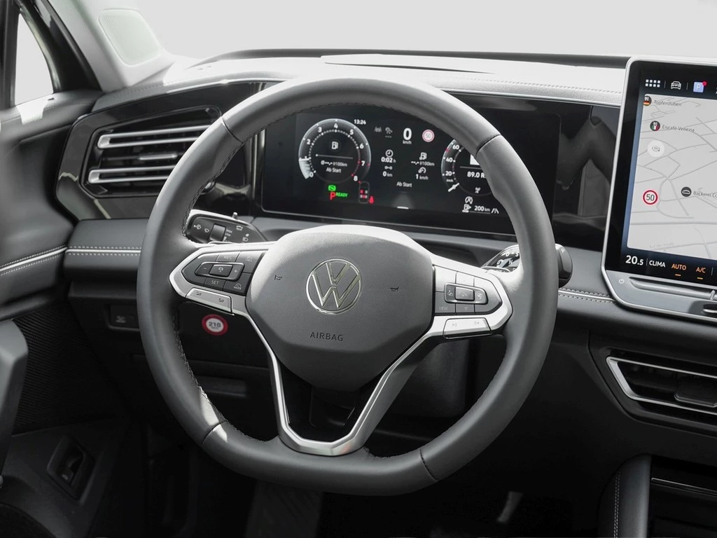 Volkswagen-Tiguan-image-10