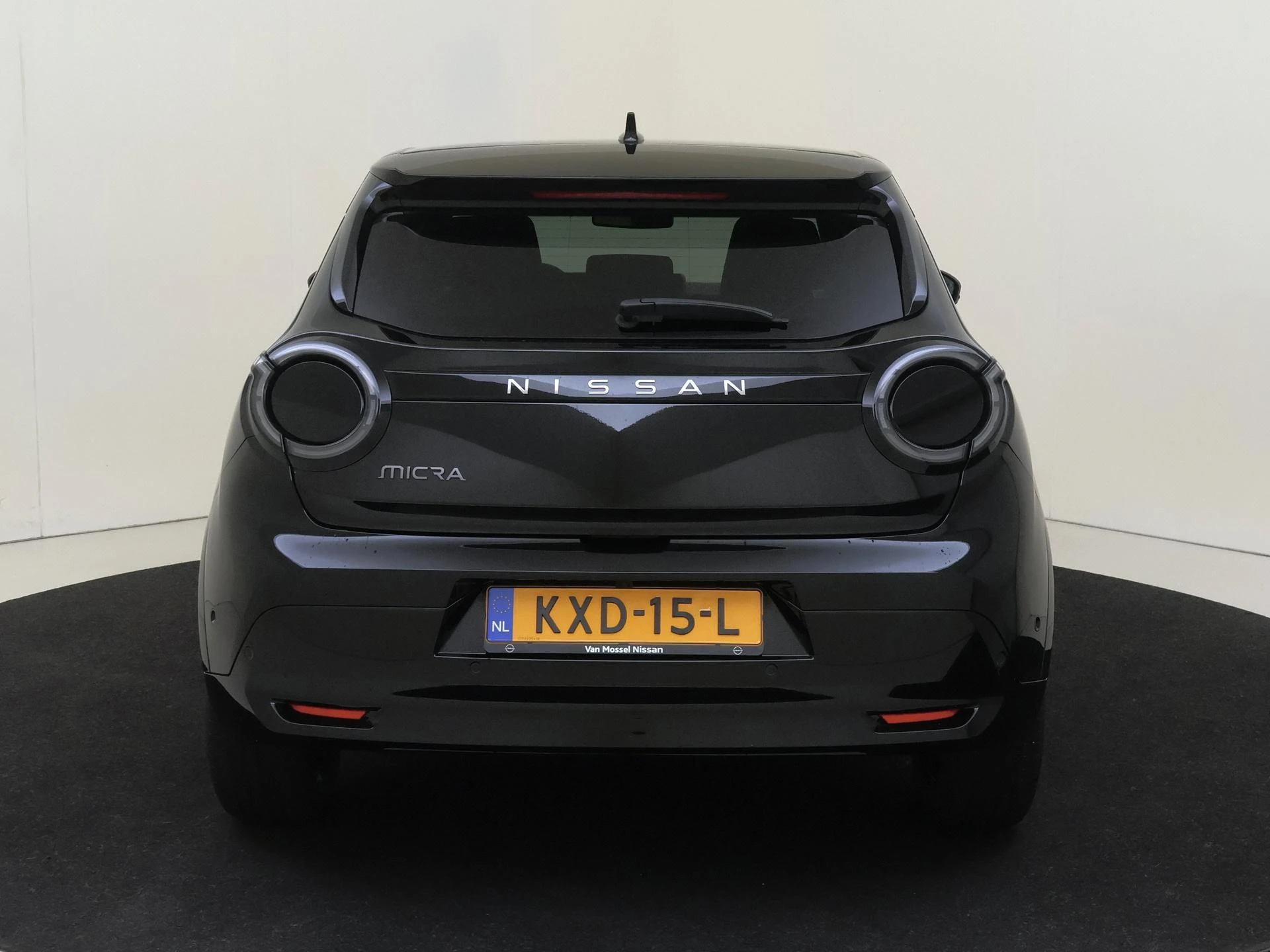 Nissan-Micra-image-6