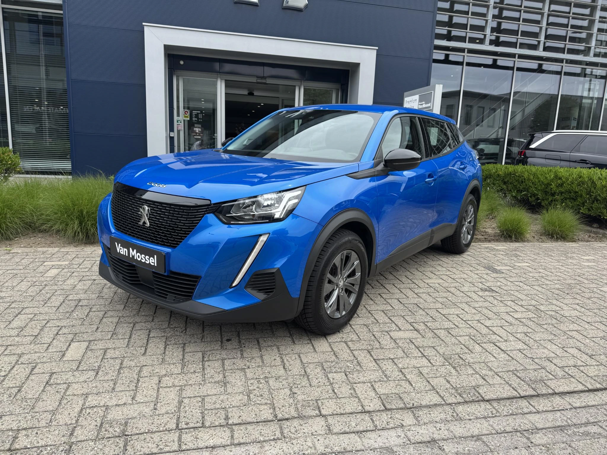 Peugeot-2008-image-2