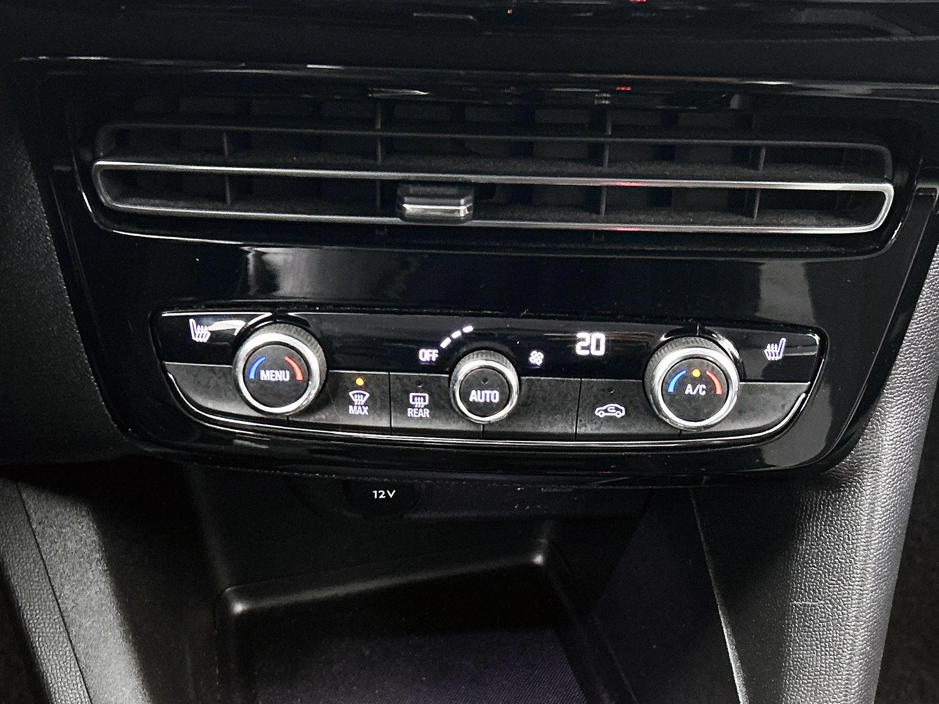 Opel-Mokka-e-image-24