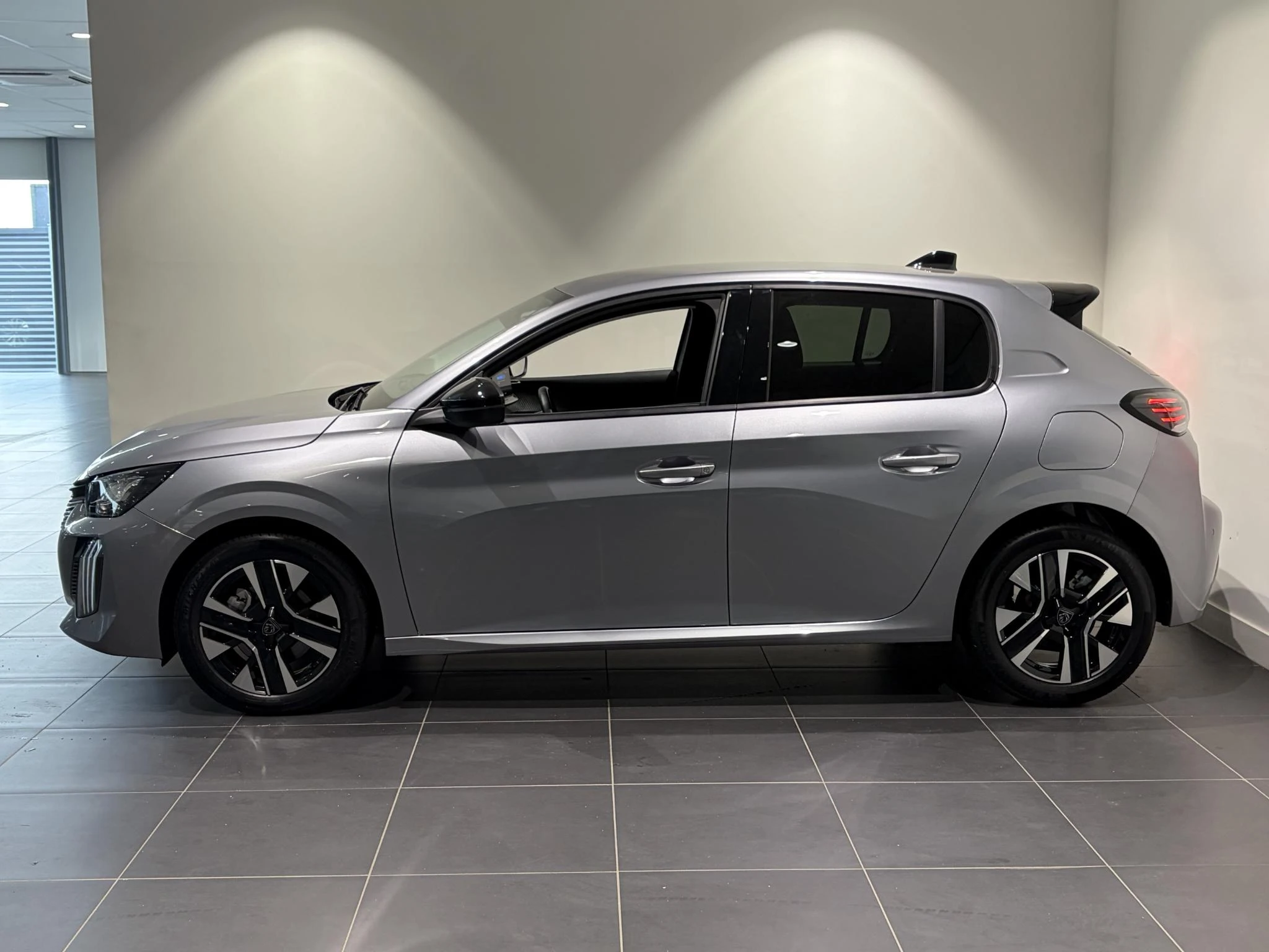 Peugeot-208-image-3