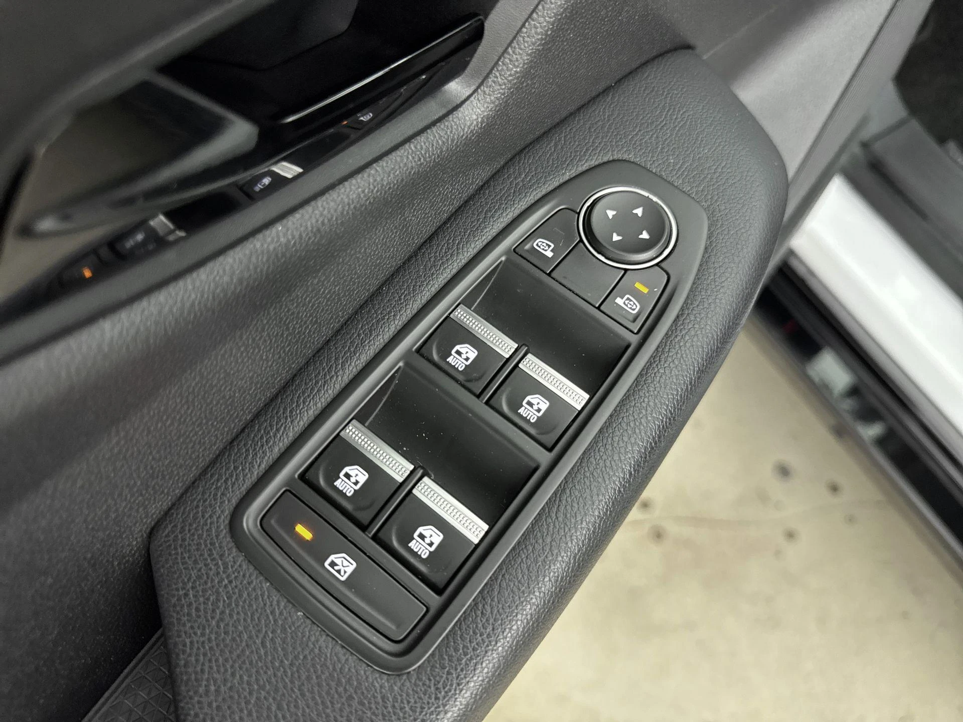 Renault-Megane E-Tech-image-14